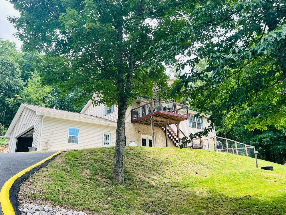 2601 Chaucer Lane Riner VA 24149