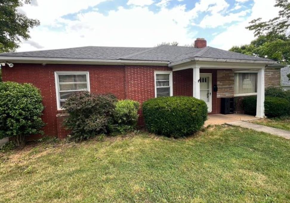 701 College Street Narrows VA 24124