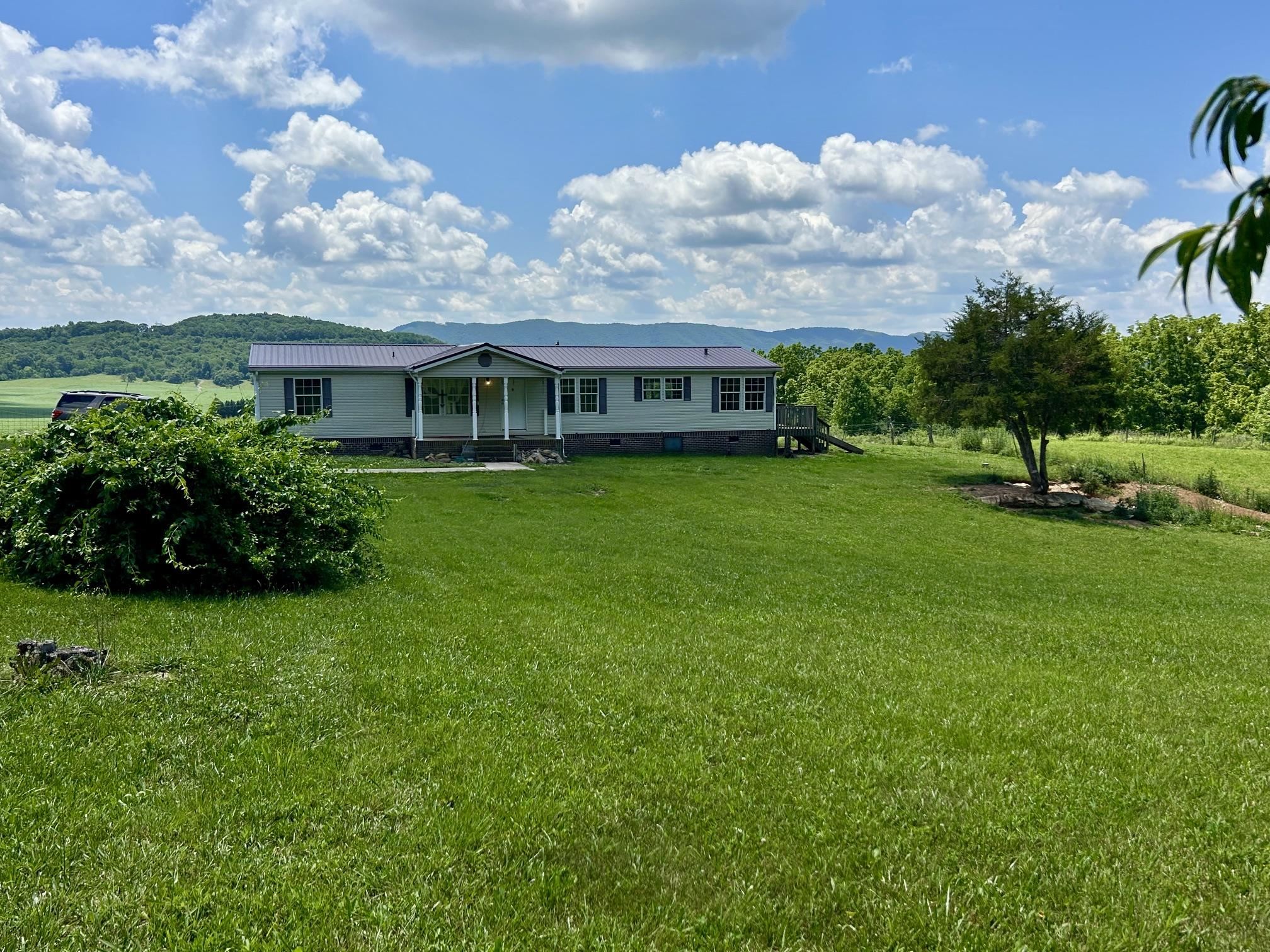 3206 Major Grahams Road Max Meadows VA 24360