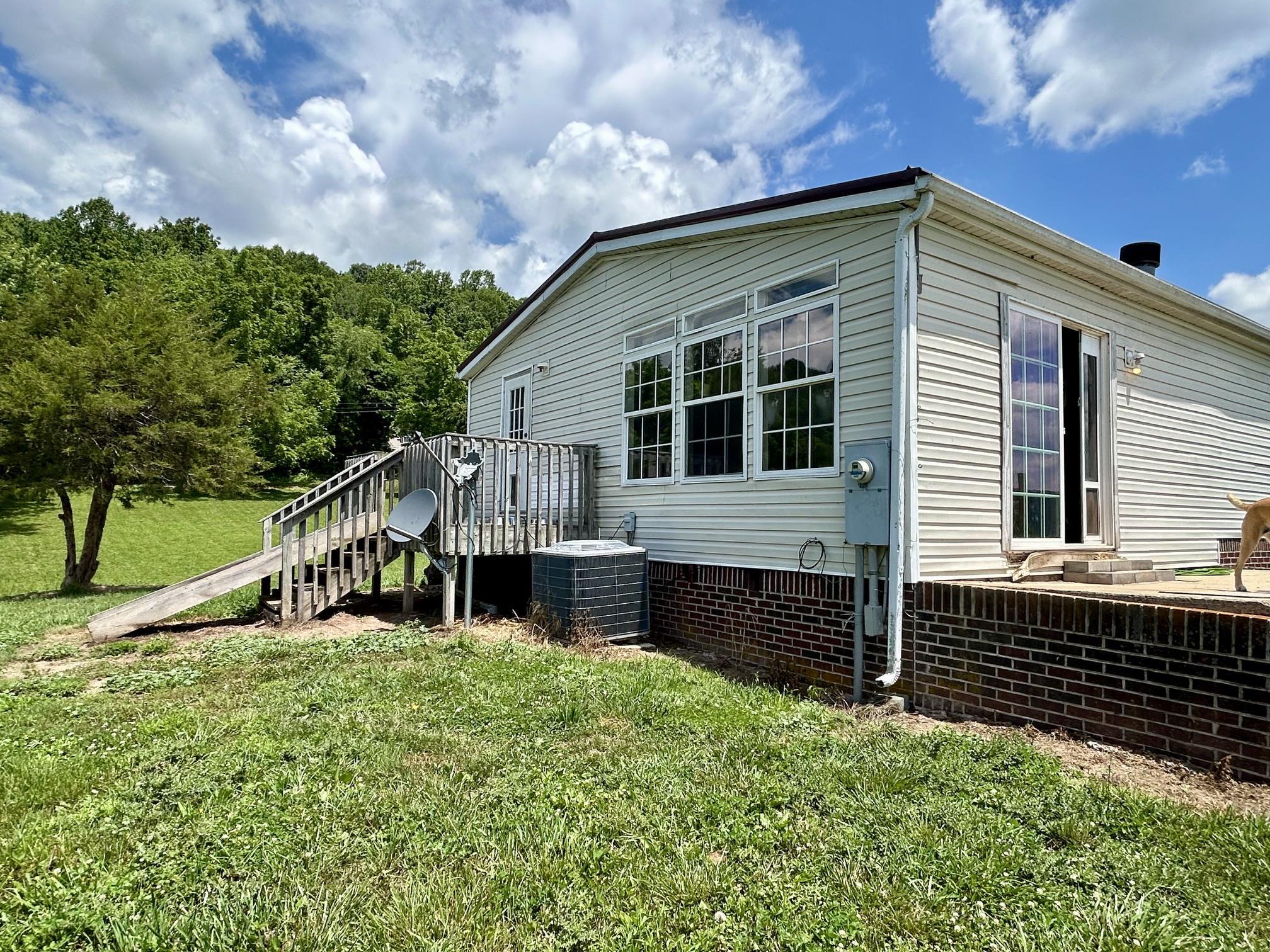 3206 Major Grahams Road Max Meadows VA 24360