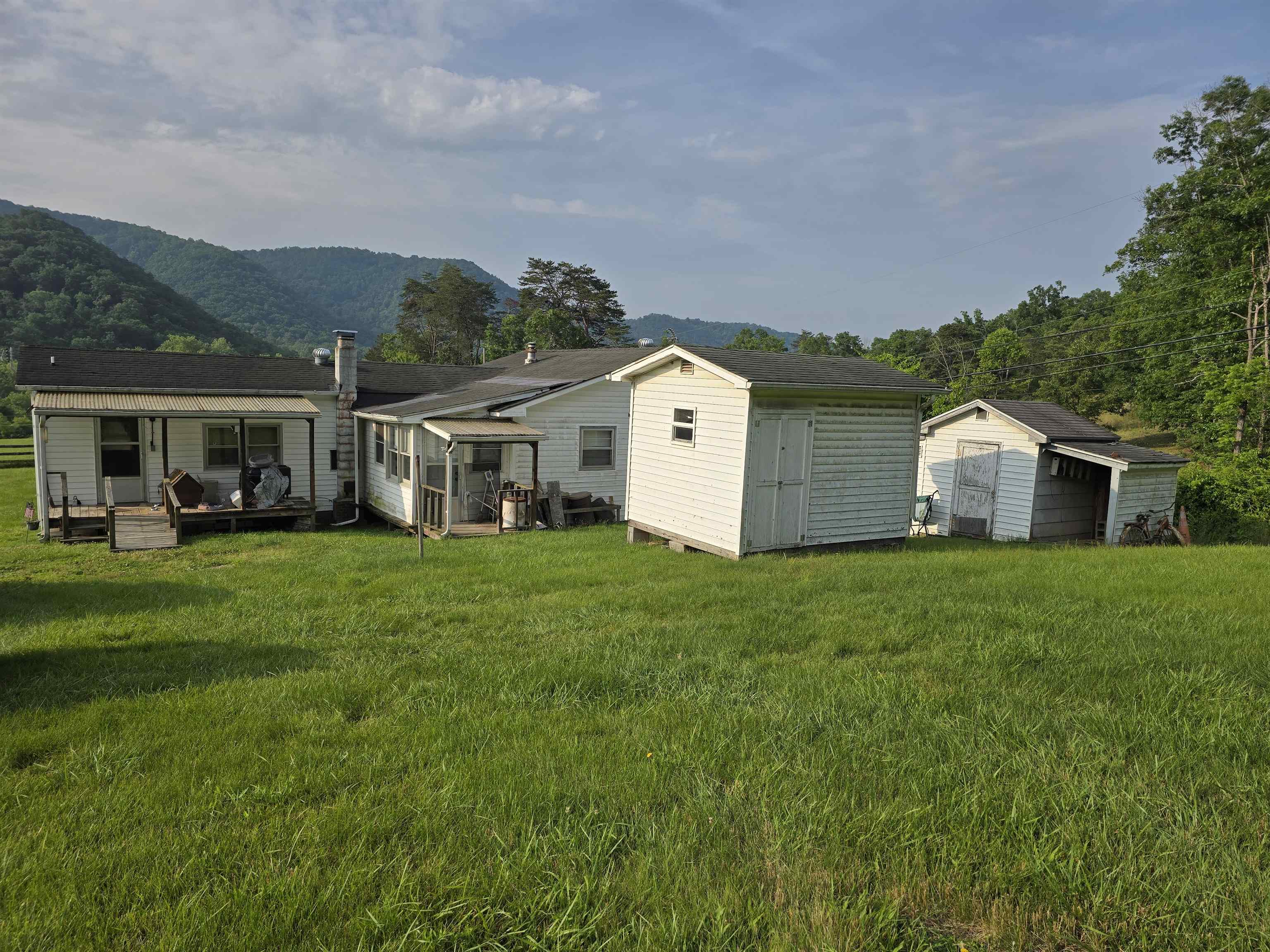 2093 Burkette Road Elliston VA 24087