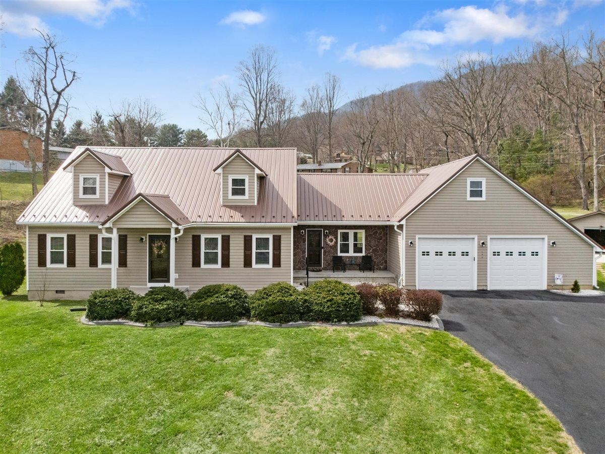 184 Farley Circle Pearisburg VA 24134