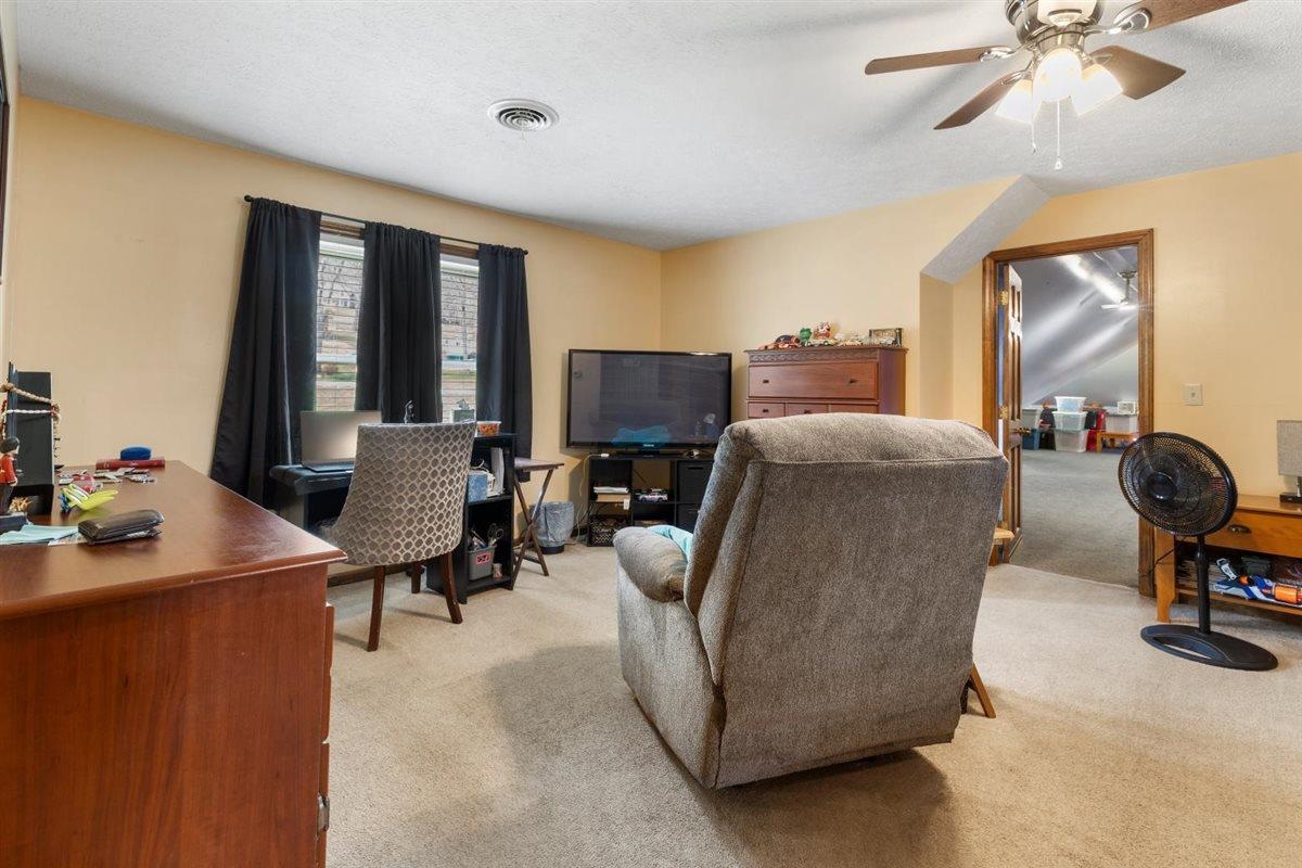 184 Farley Circle Pearisburg VA 24134