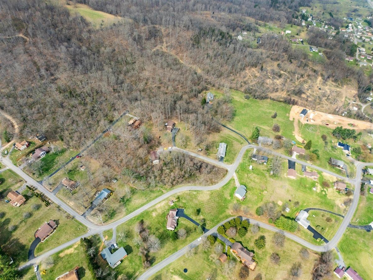 184 Farley Circle Pearisburg VA 24134