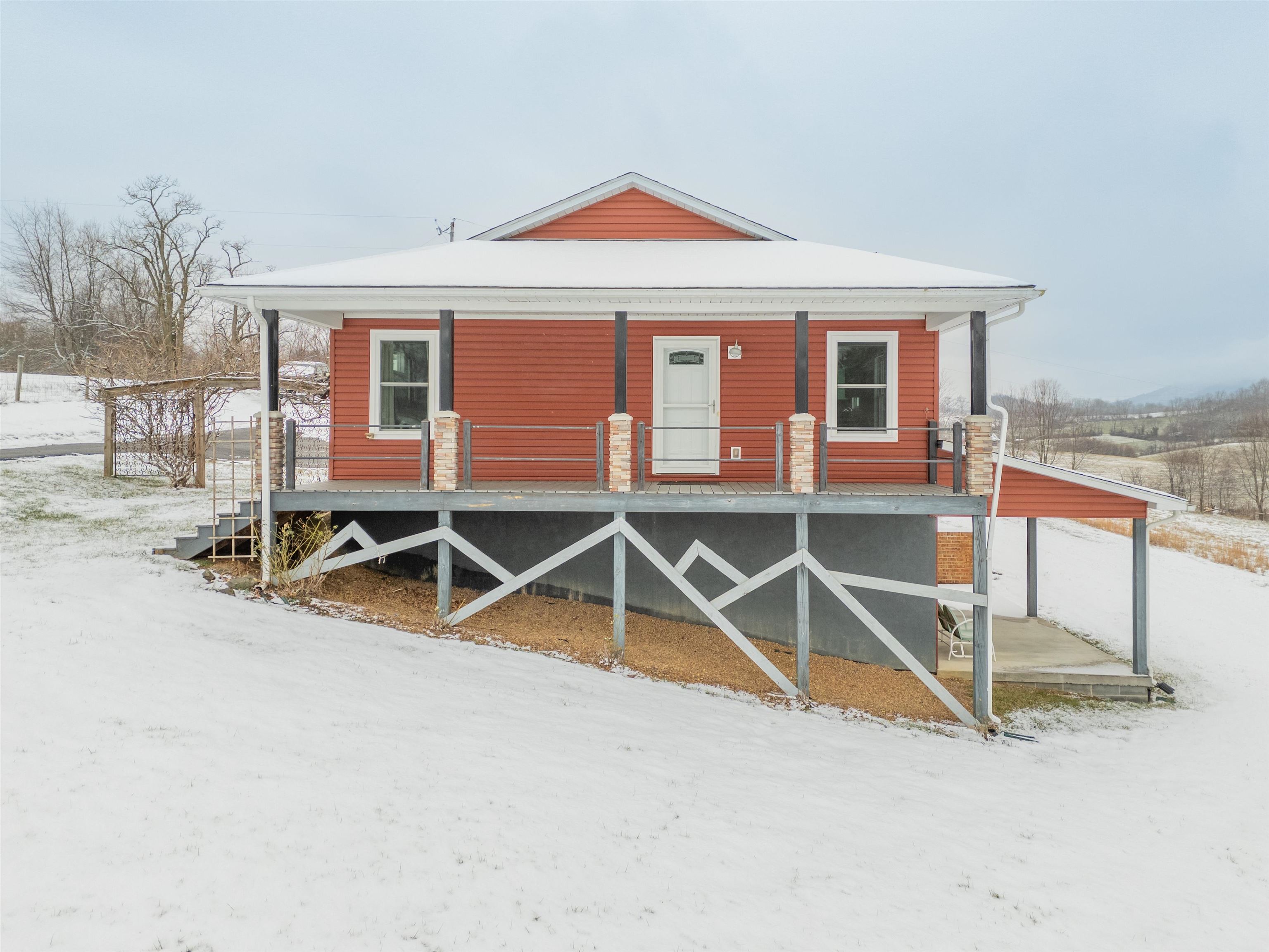 145 Mudlick Road Wytheville VA 24382