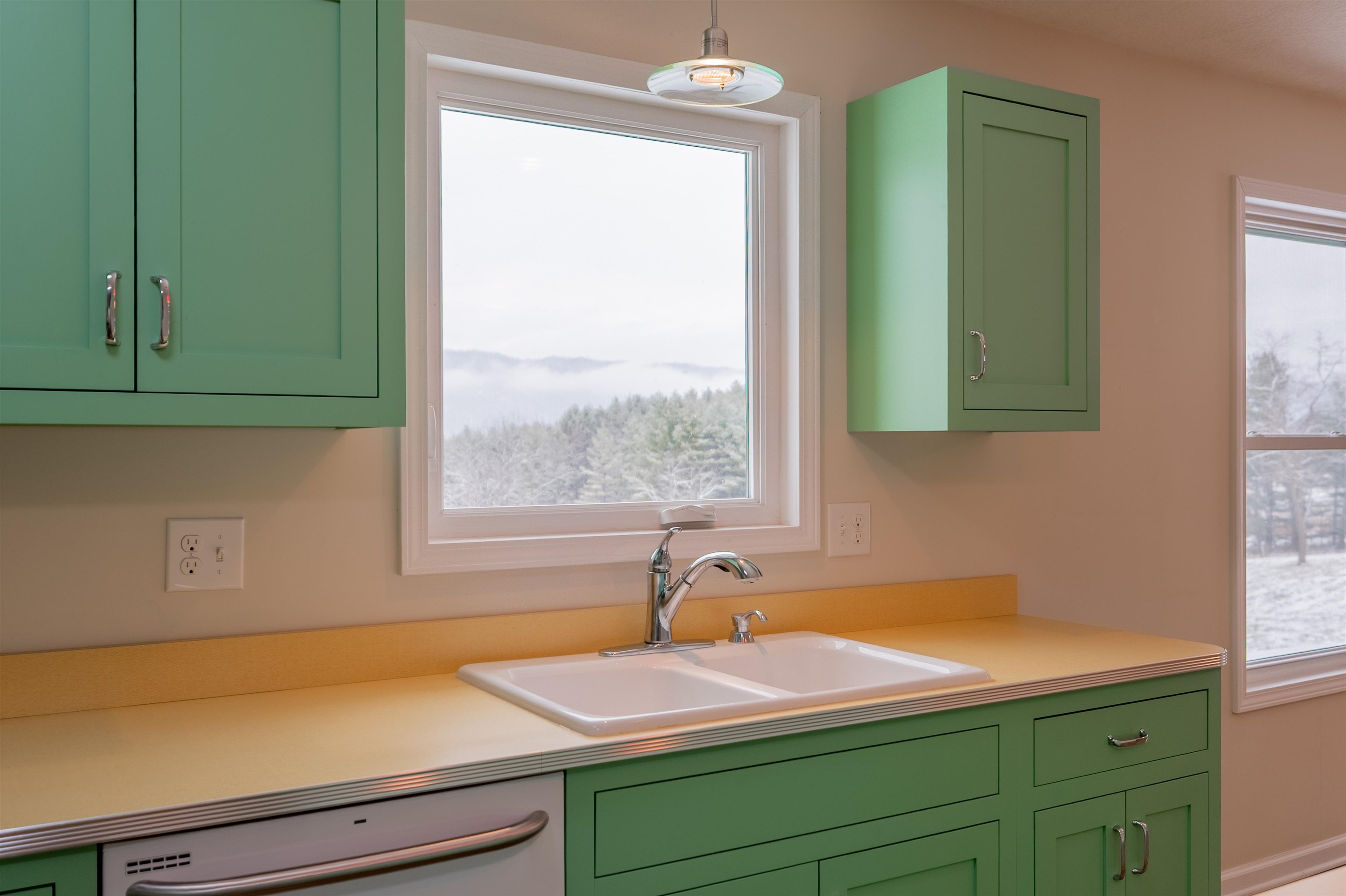 145 Mudlick Road Wytheville VA 24382