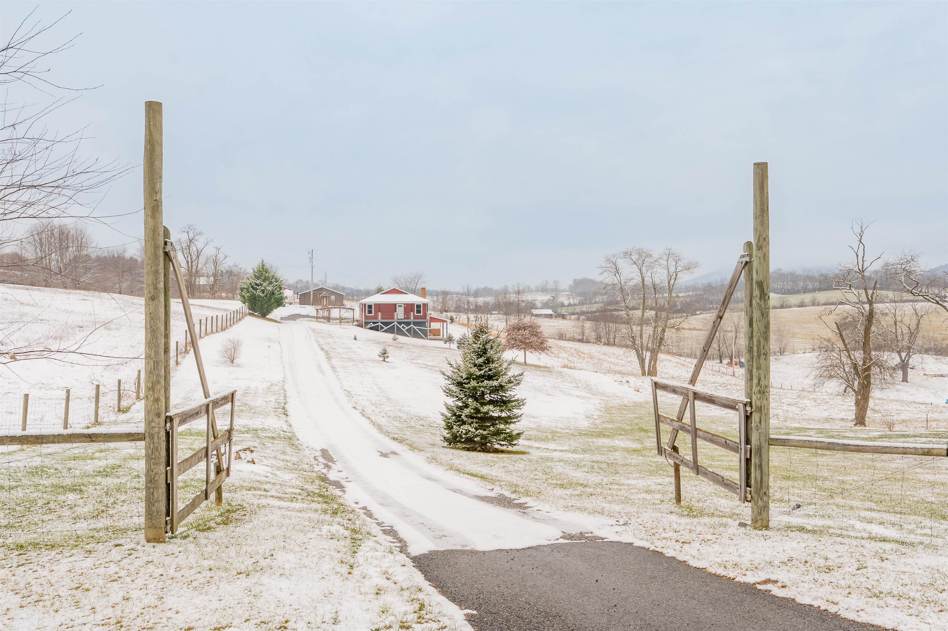 145 Mudlick Road Wytheville VA 24382