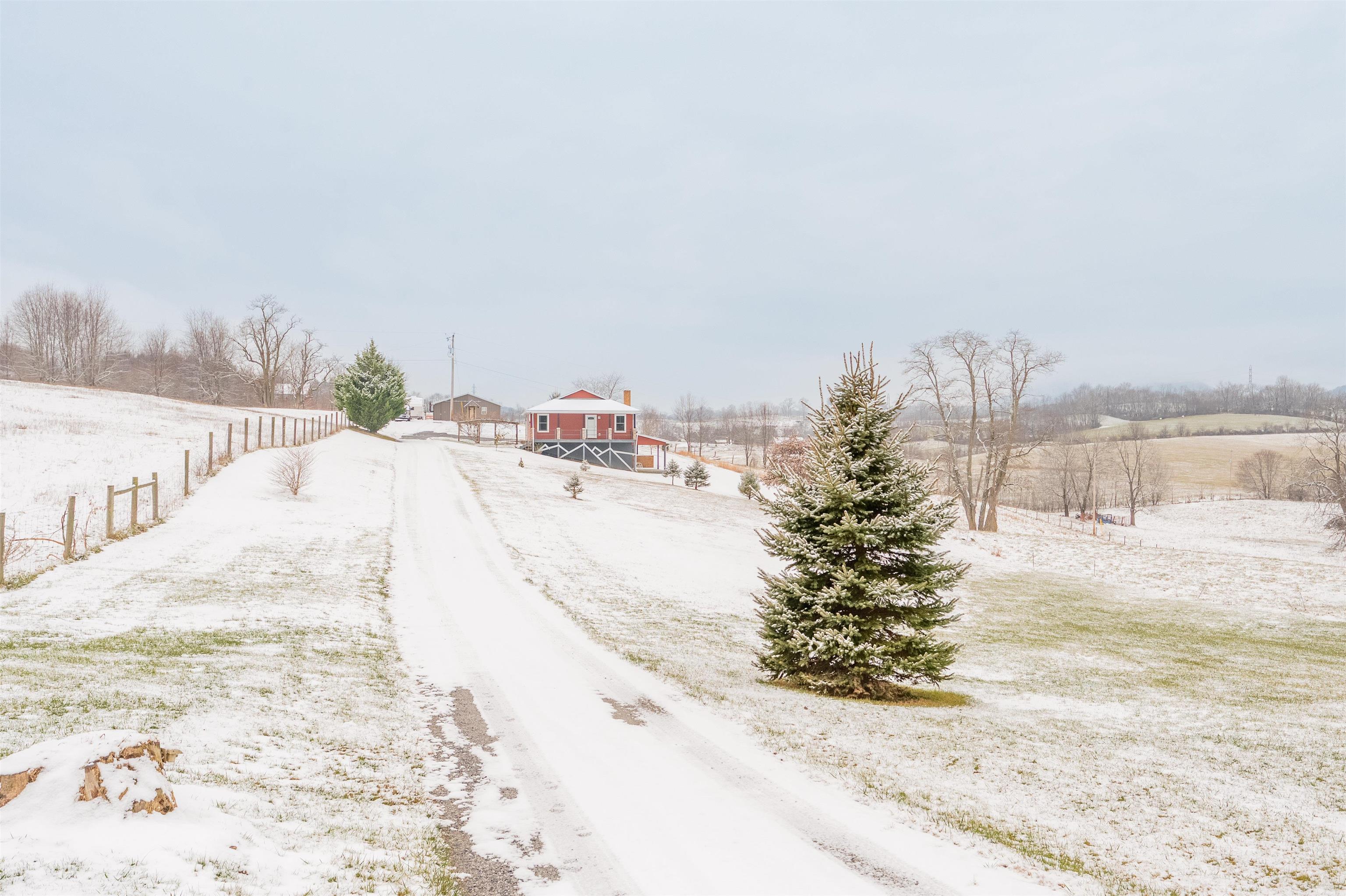 145 Mudlick Road Wytheville VA 24382