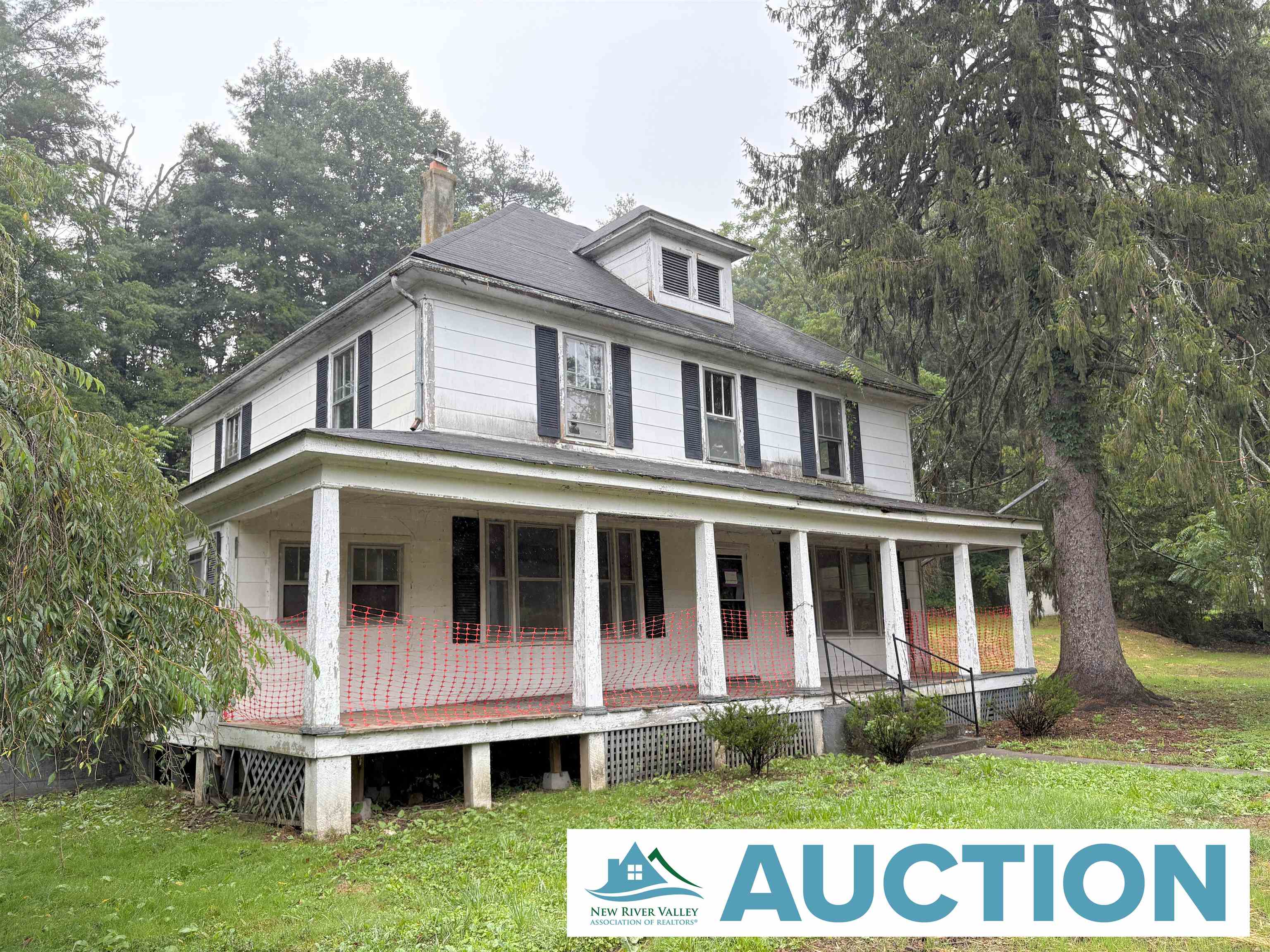 1439 Daniels Run Road NE Check VA 24072