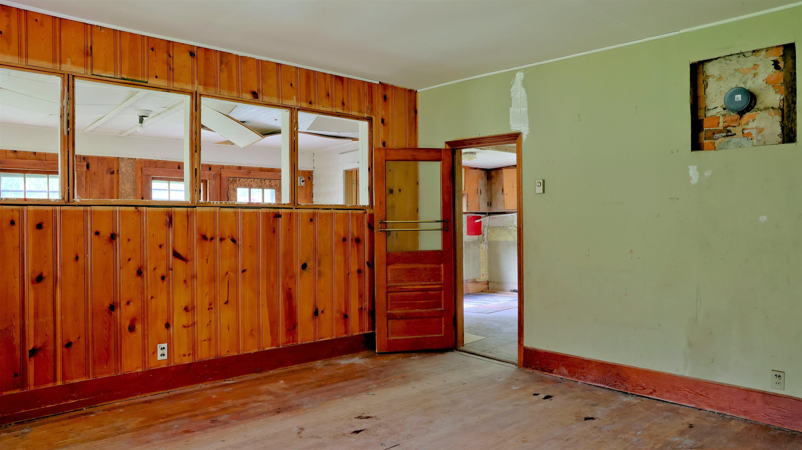 1439 Daniels Run Road NE Check VA 24072