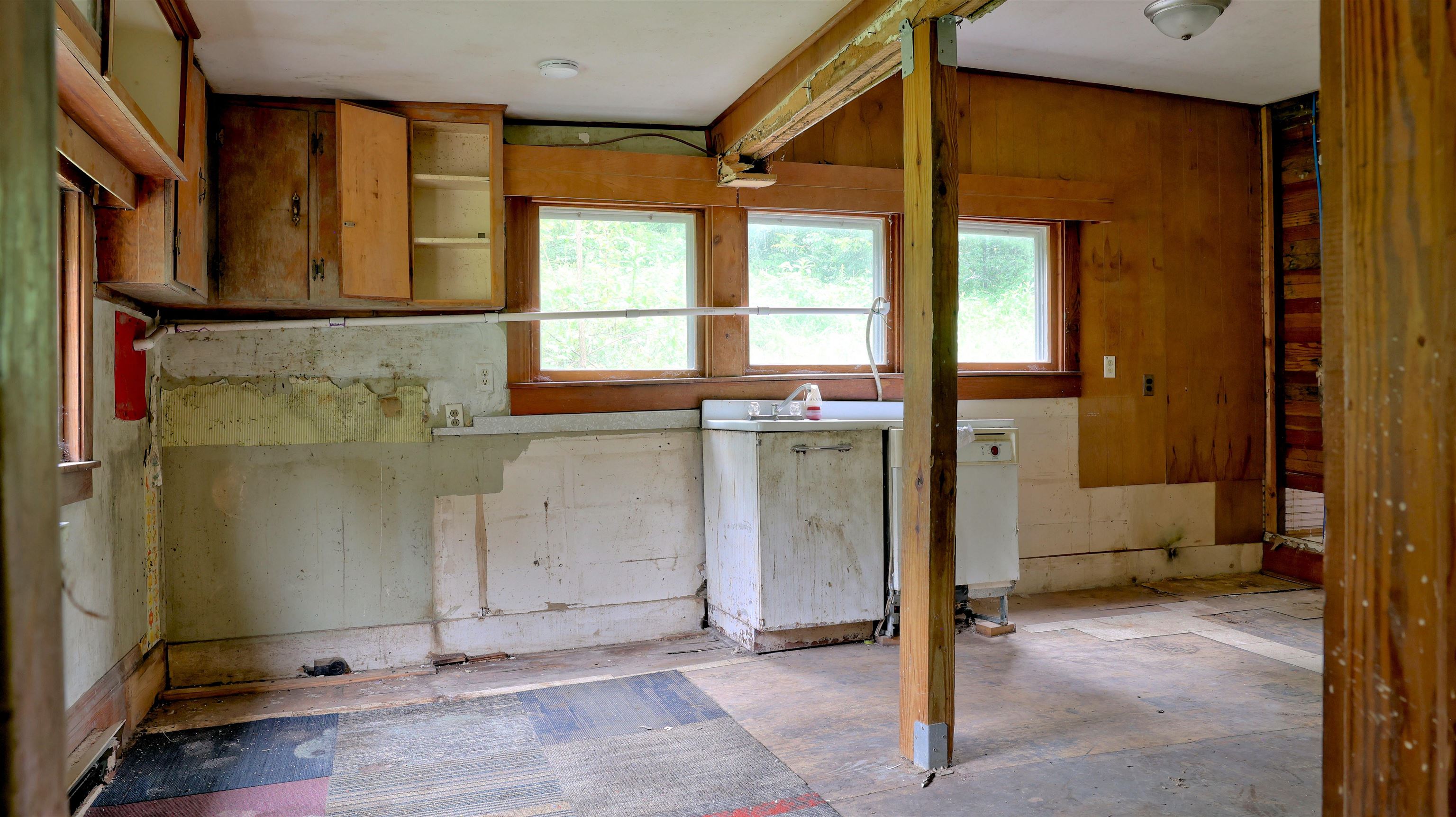 1439 Daniels Run Road NE Check VA 24072