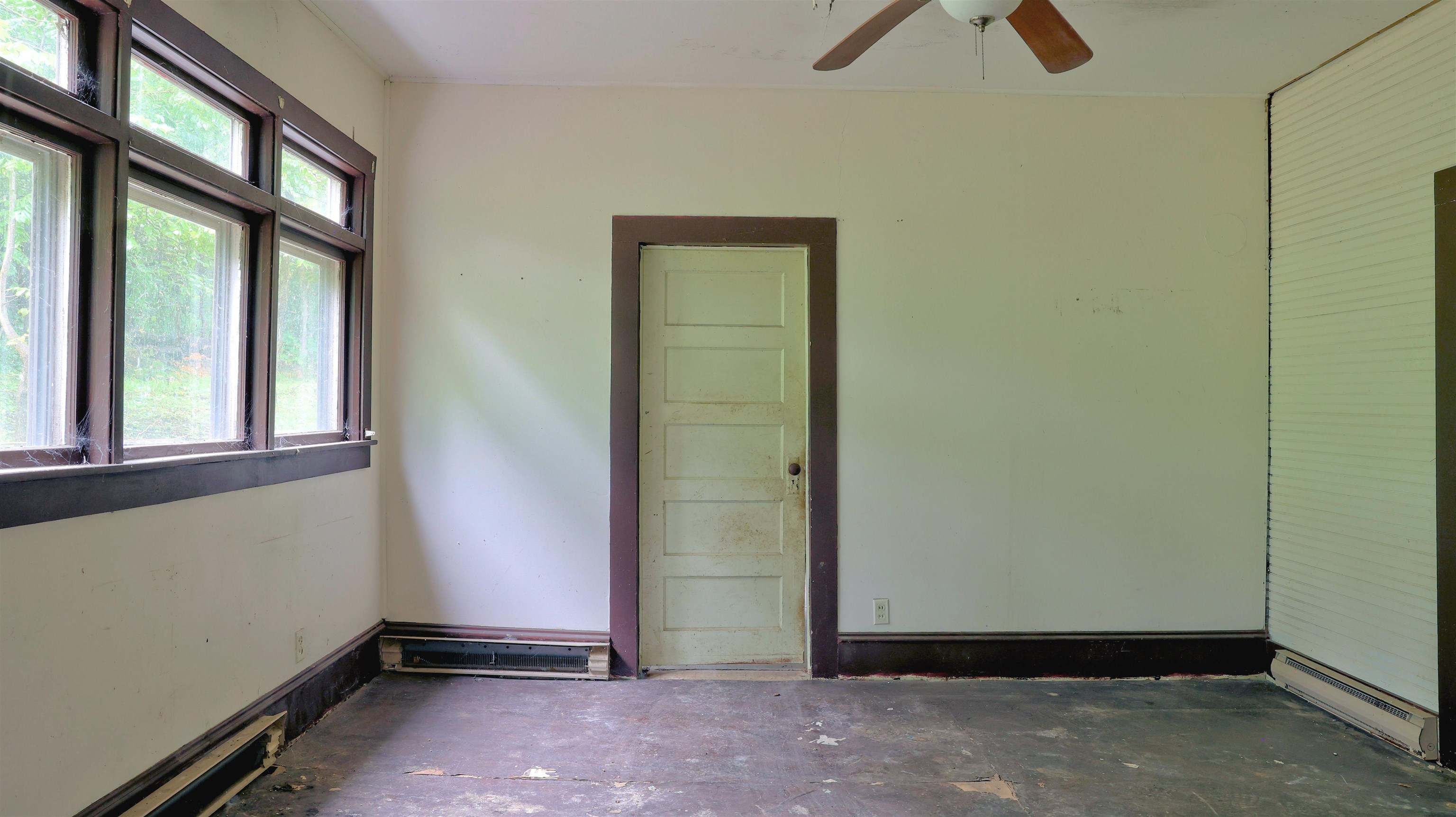 1439 Daniels Run Road NE Check VA 24072