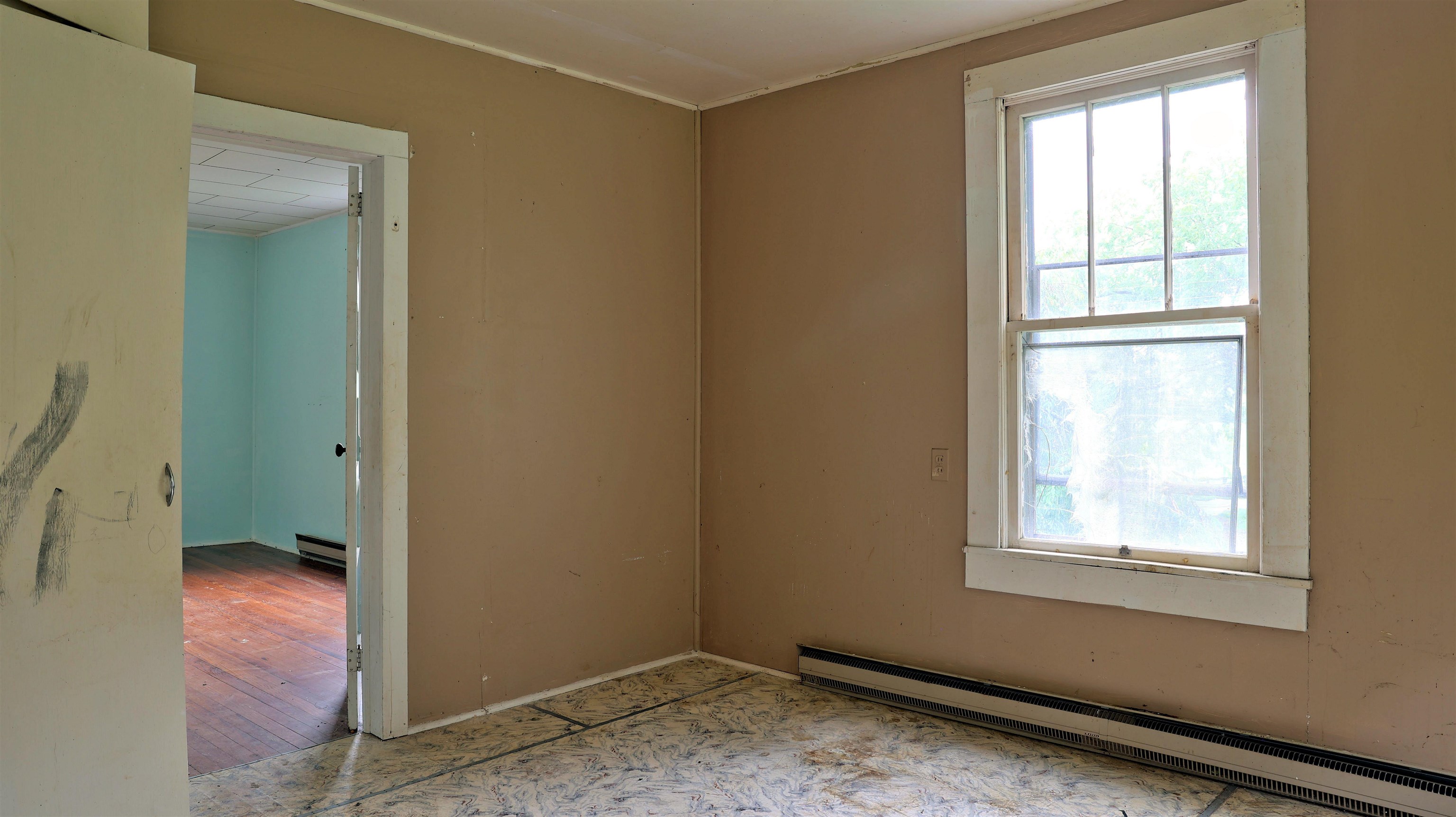 1439 Daniels Run Road NE Check VA 24072