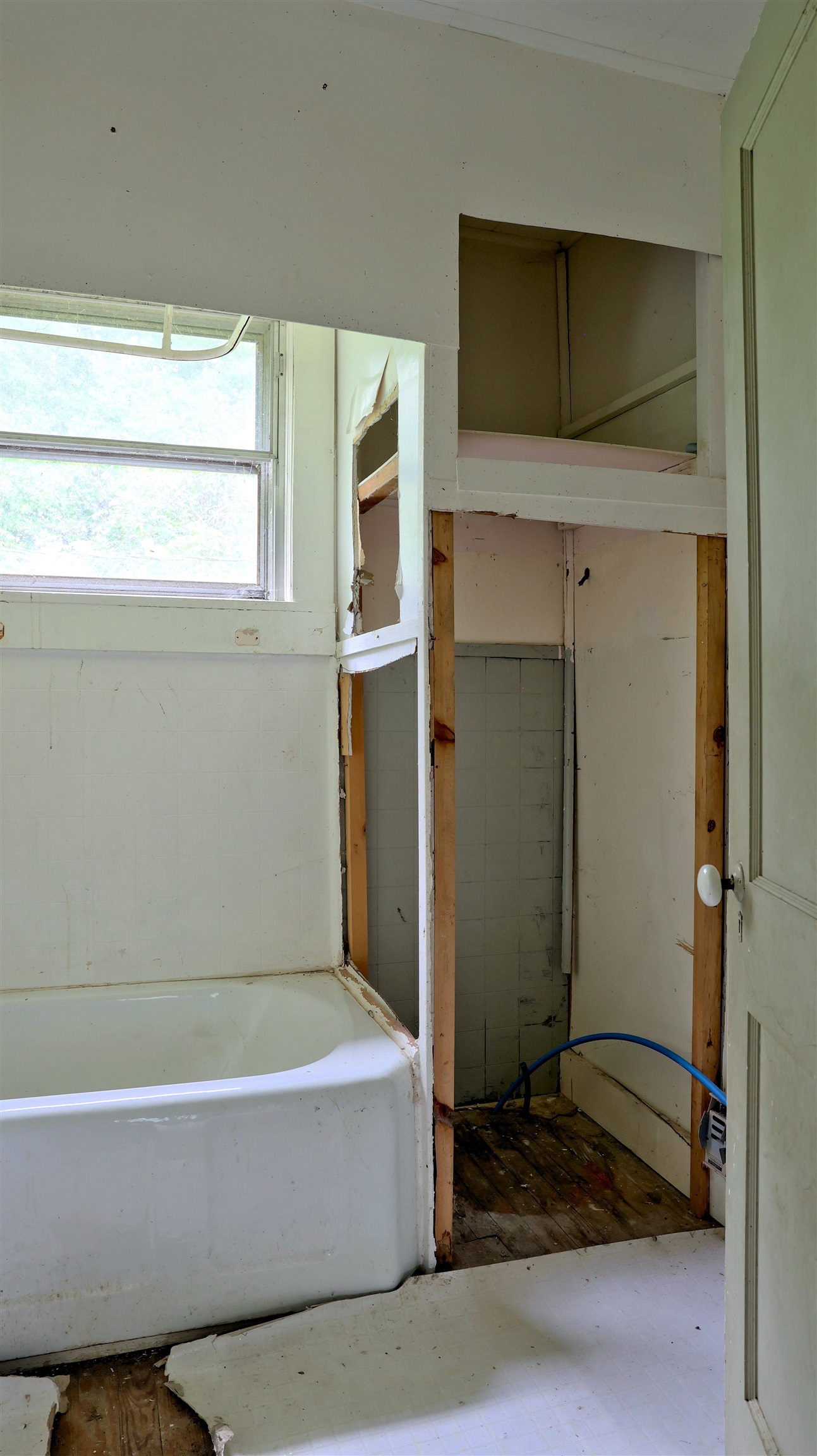 1439 Daniels Run Road NE Check VA 24072