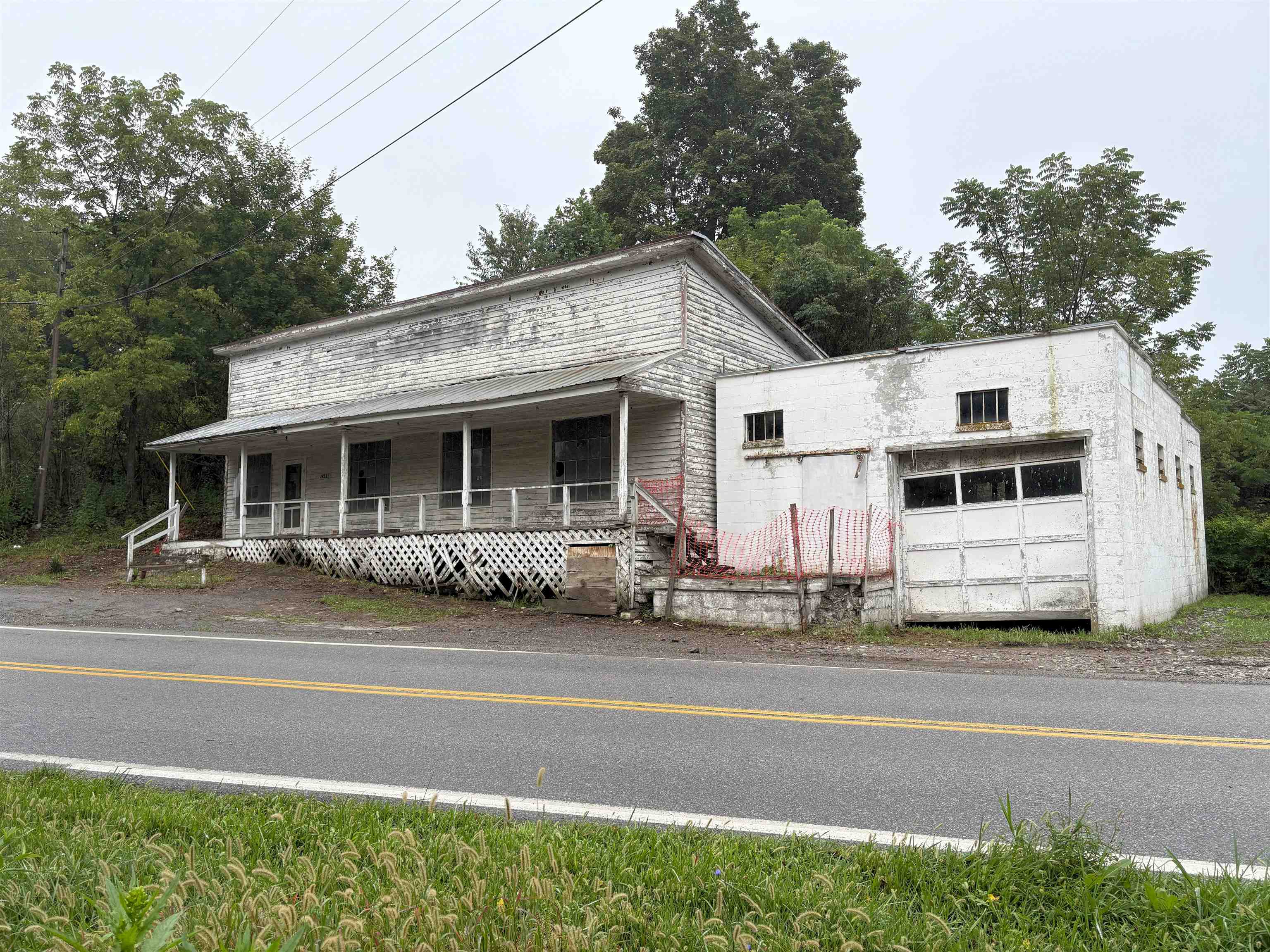 1439 Daniels Run Road NE Check VA 24072