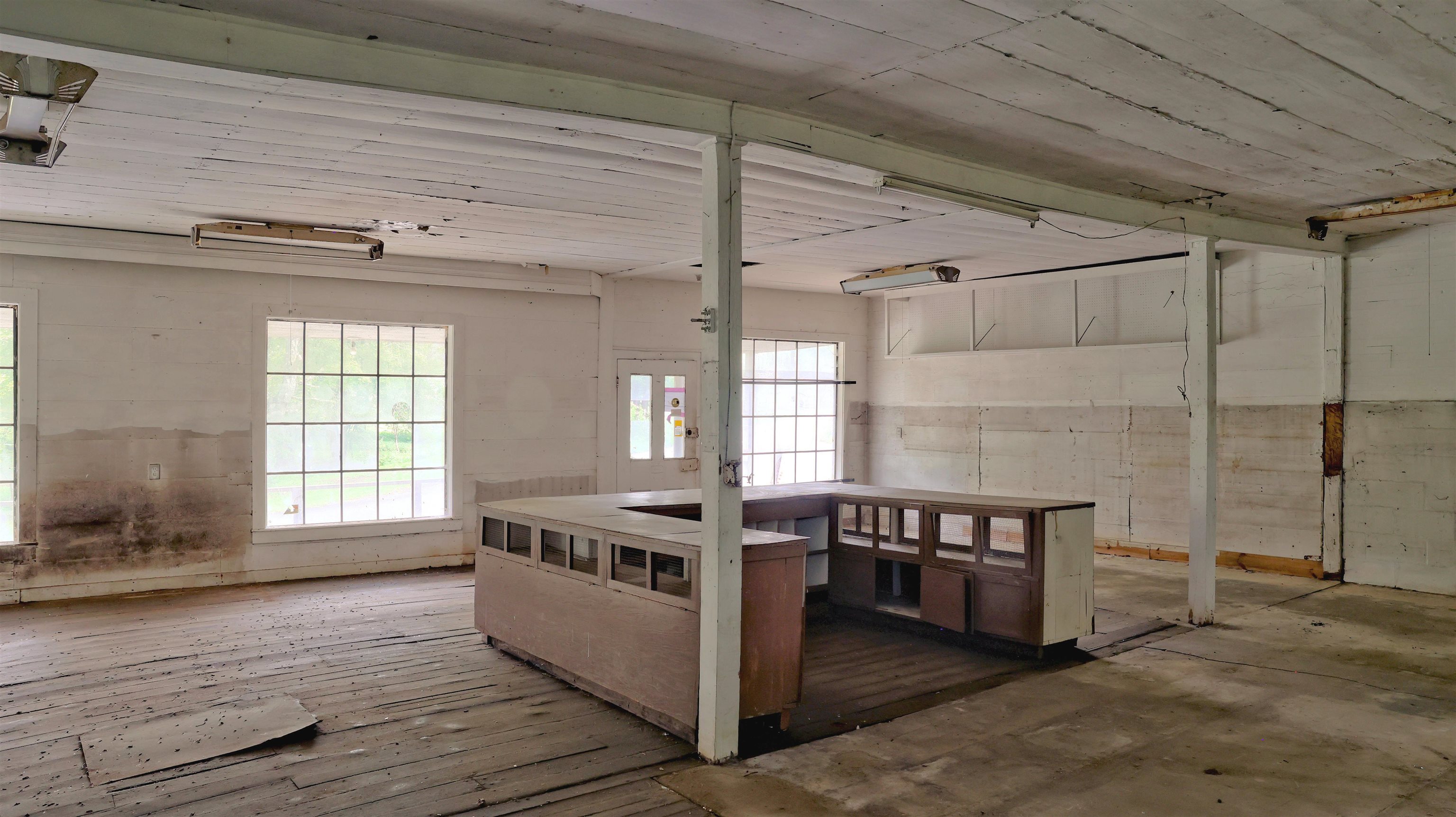 1439 Daniels Run Road NE Check VA 24072