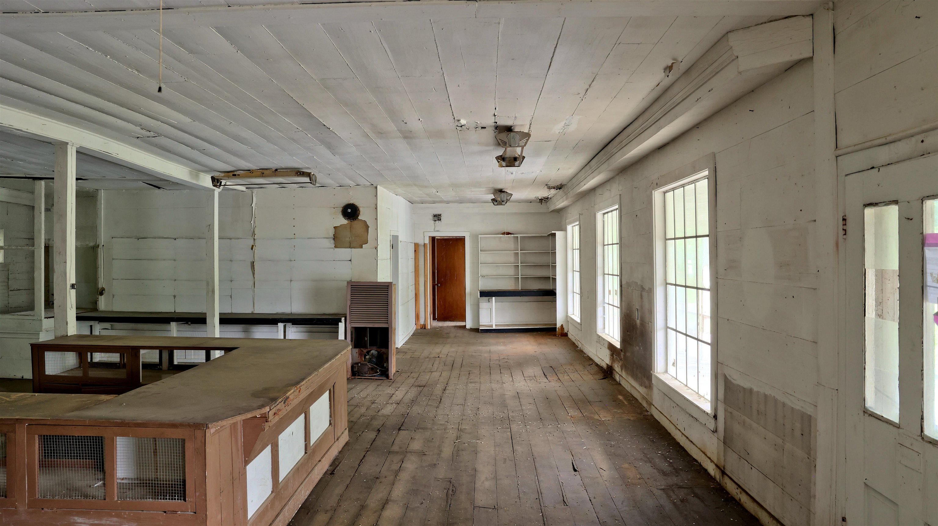 1439 Daniels Run Road NE Check VA 24072