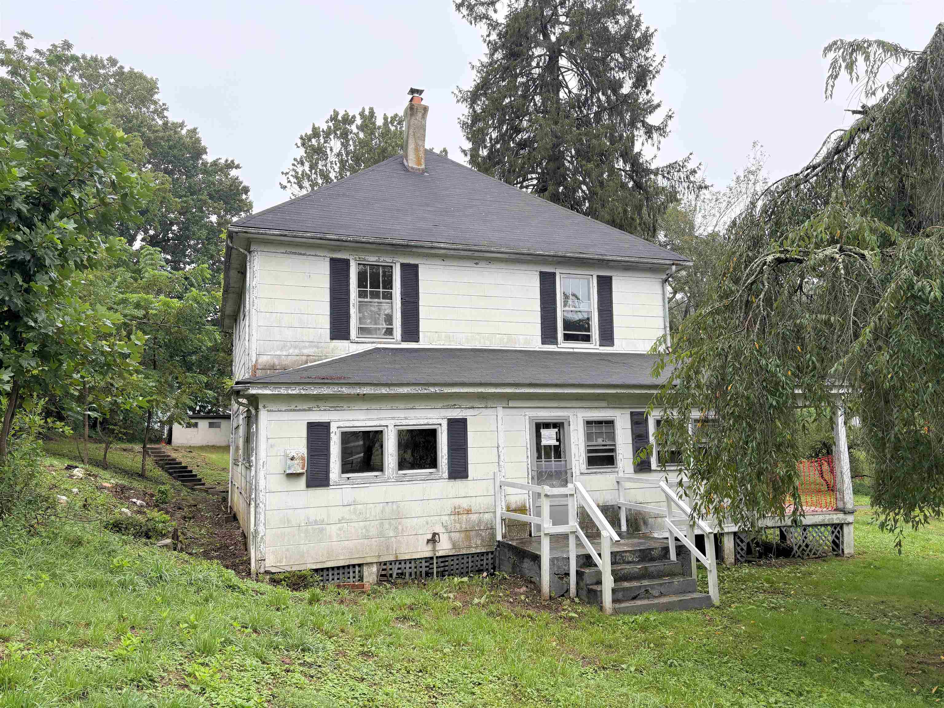 1439 Daniels Run Road NE Check VA 24072