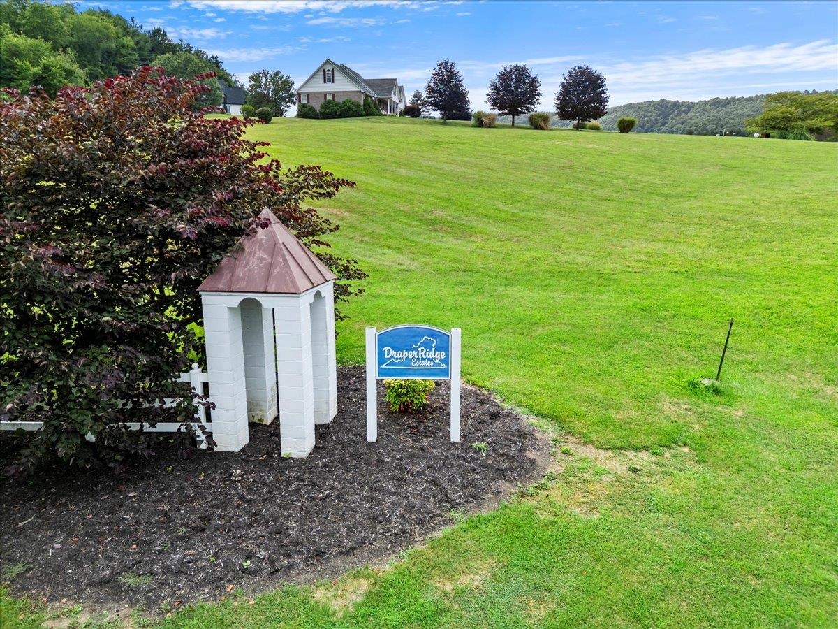 2700 Draper Ridge Road Draper VA 24324