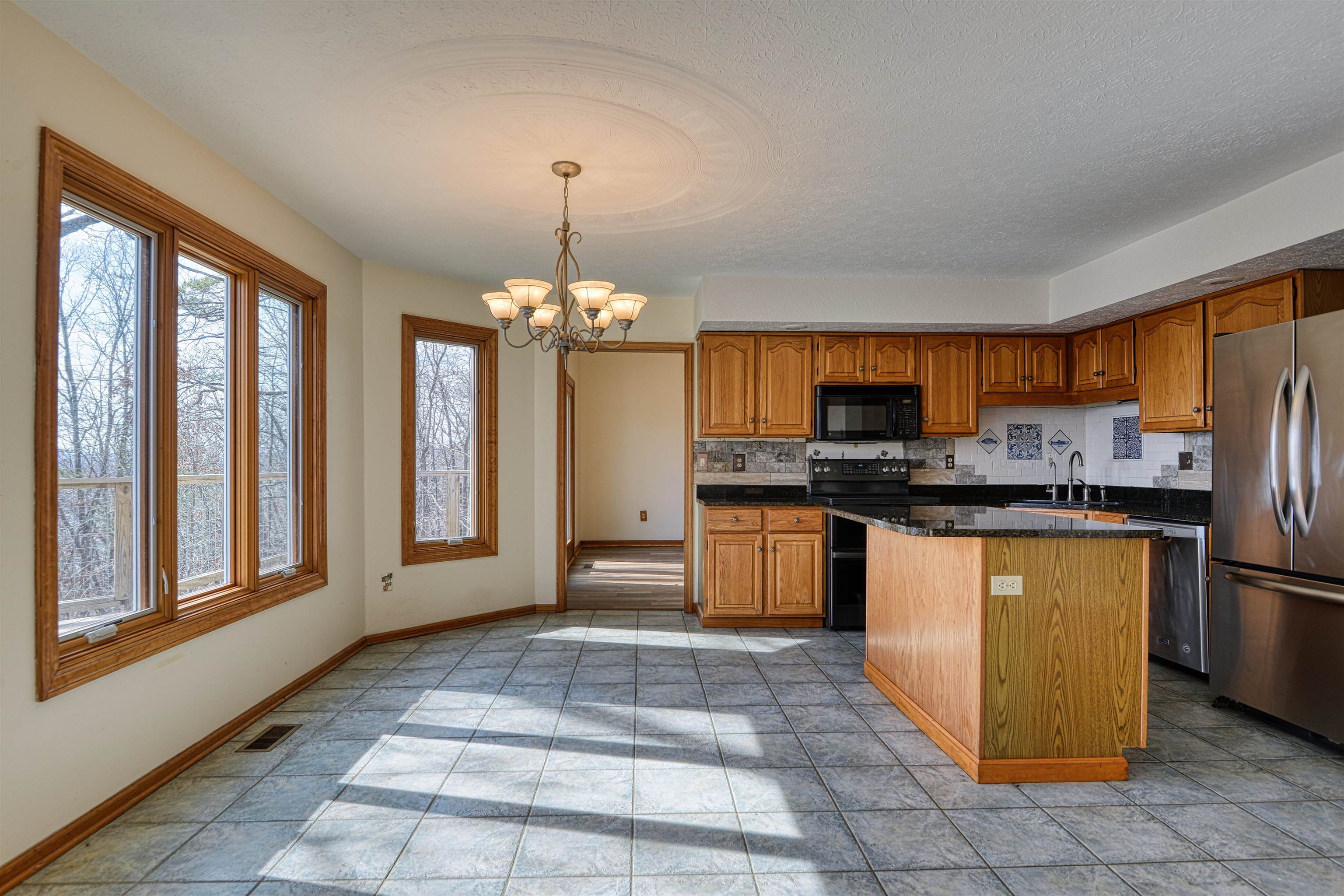 4215 Oakwood Court Radford VA 24141