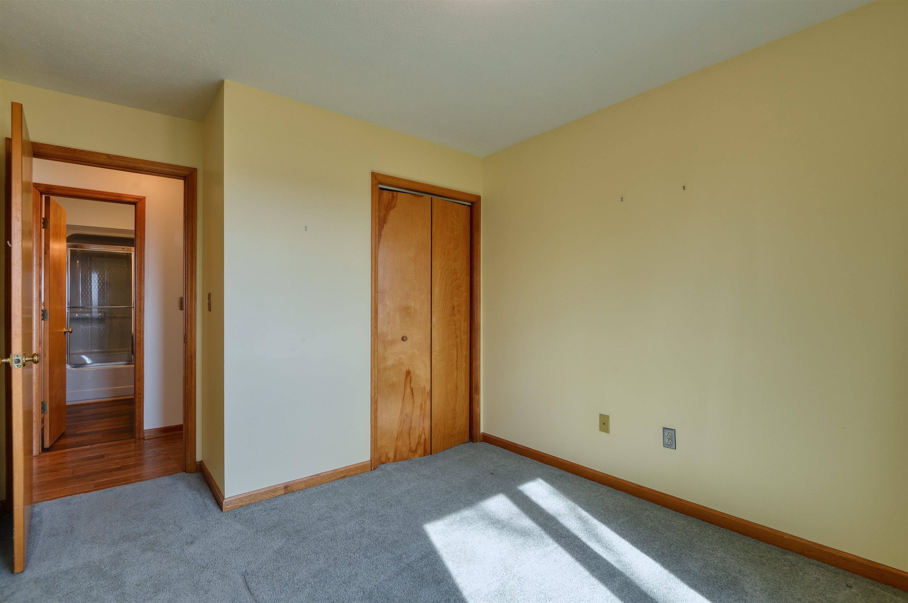 4215 Oakwood Court Radford VA 24141