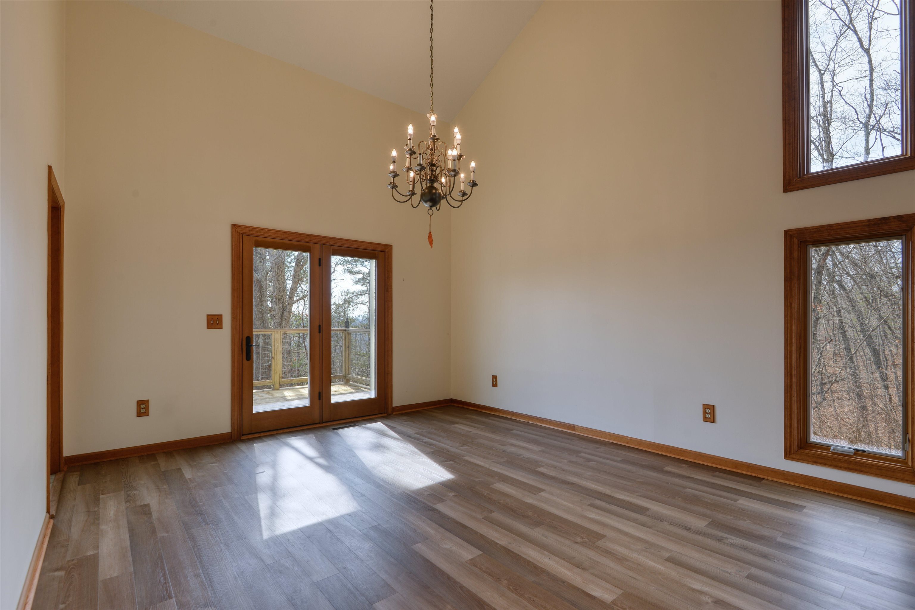 4215 Oakwood Court Radford VA 24141