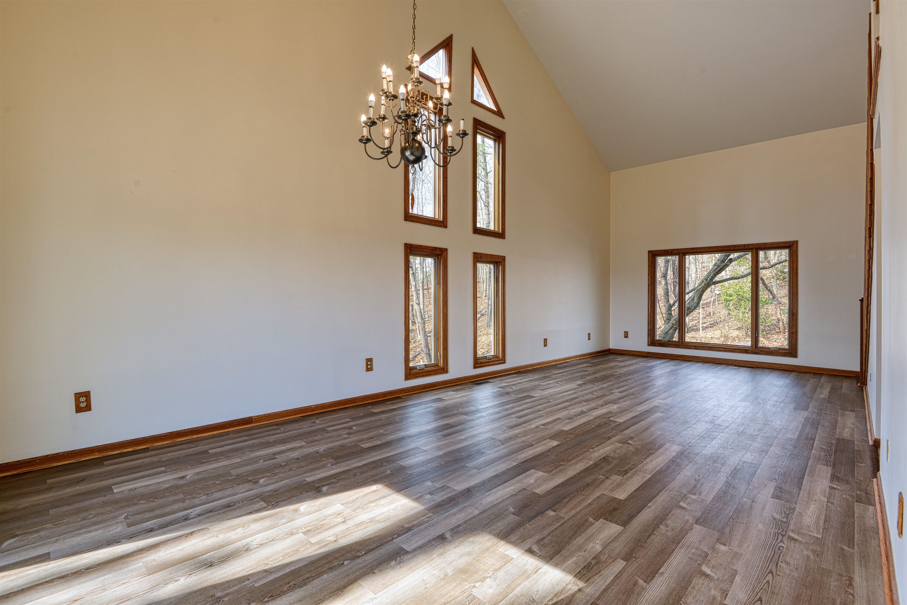 4215 Oakwood Court Radford VA 24141
