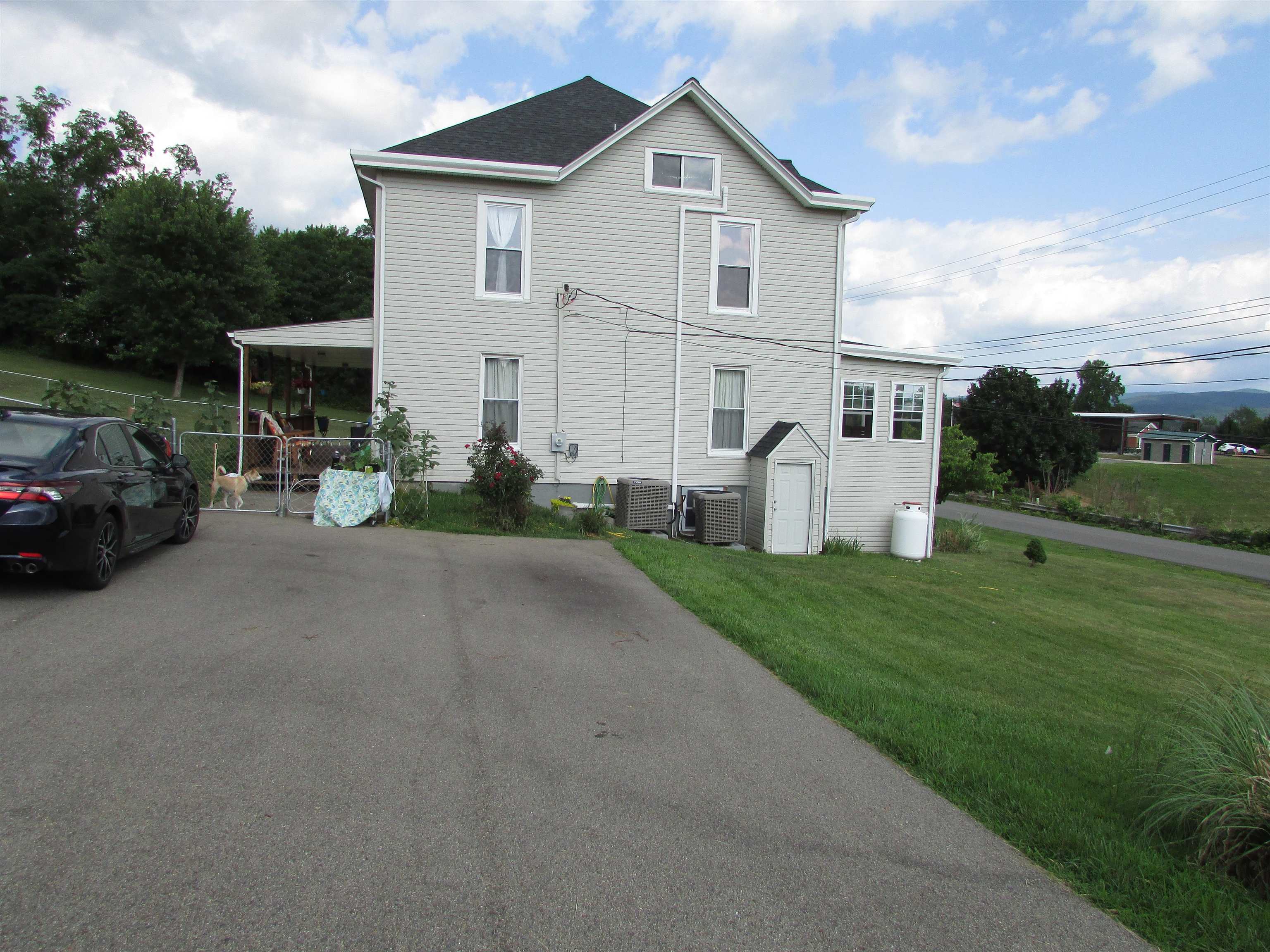 2573 Old Route 100 Road Draper VA 24324