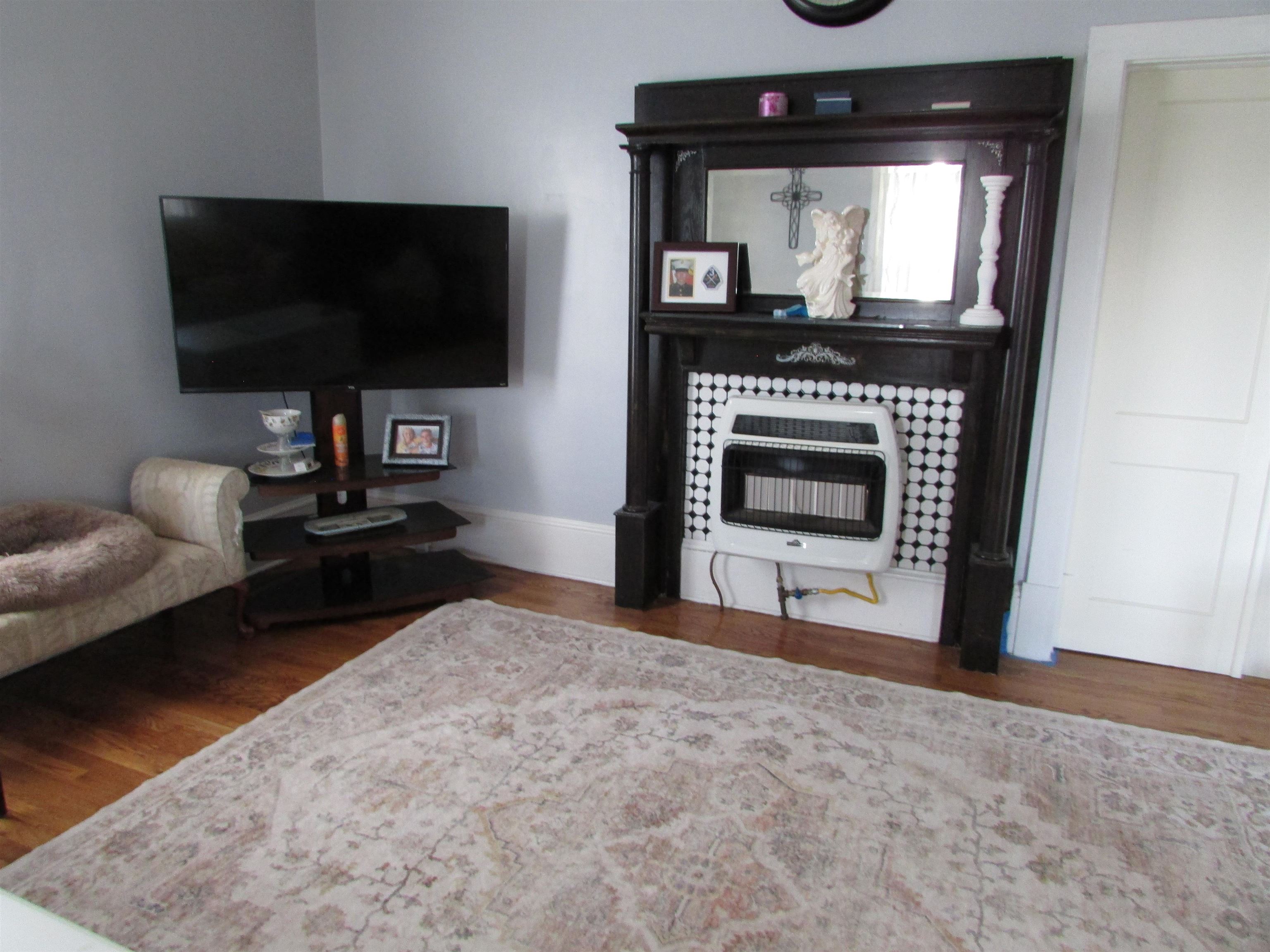 2573 Old Route 100 Road Draper VA 24324