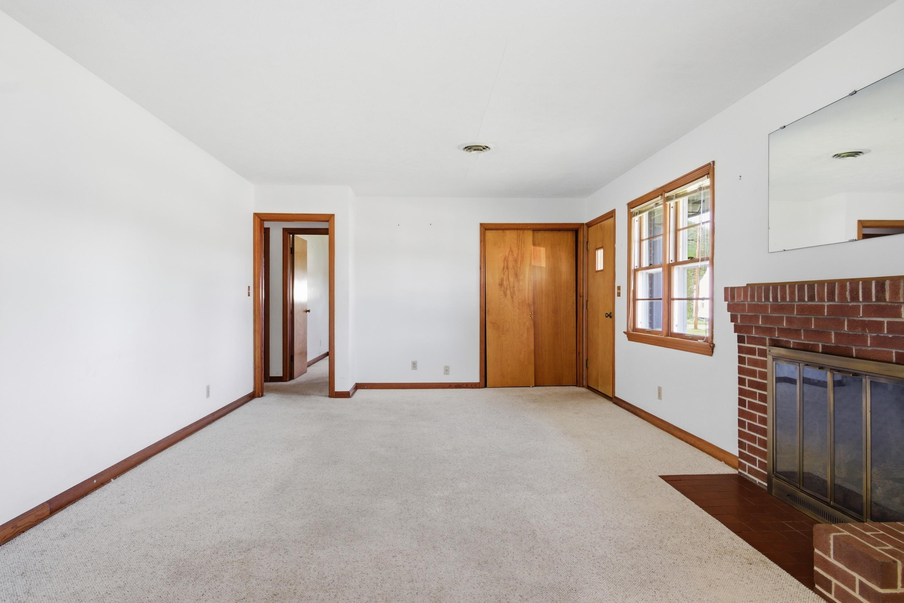 1502 Pembroke Street Pearisburg VA 24134