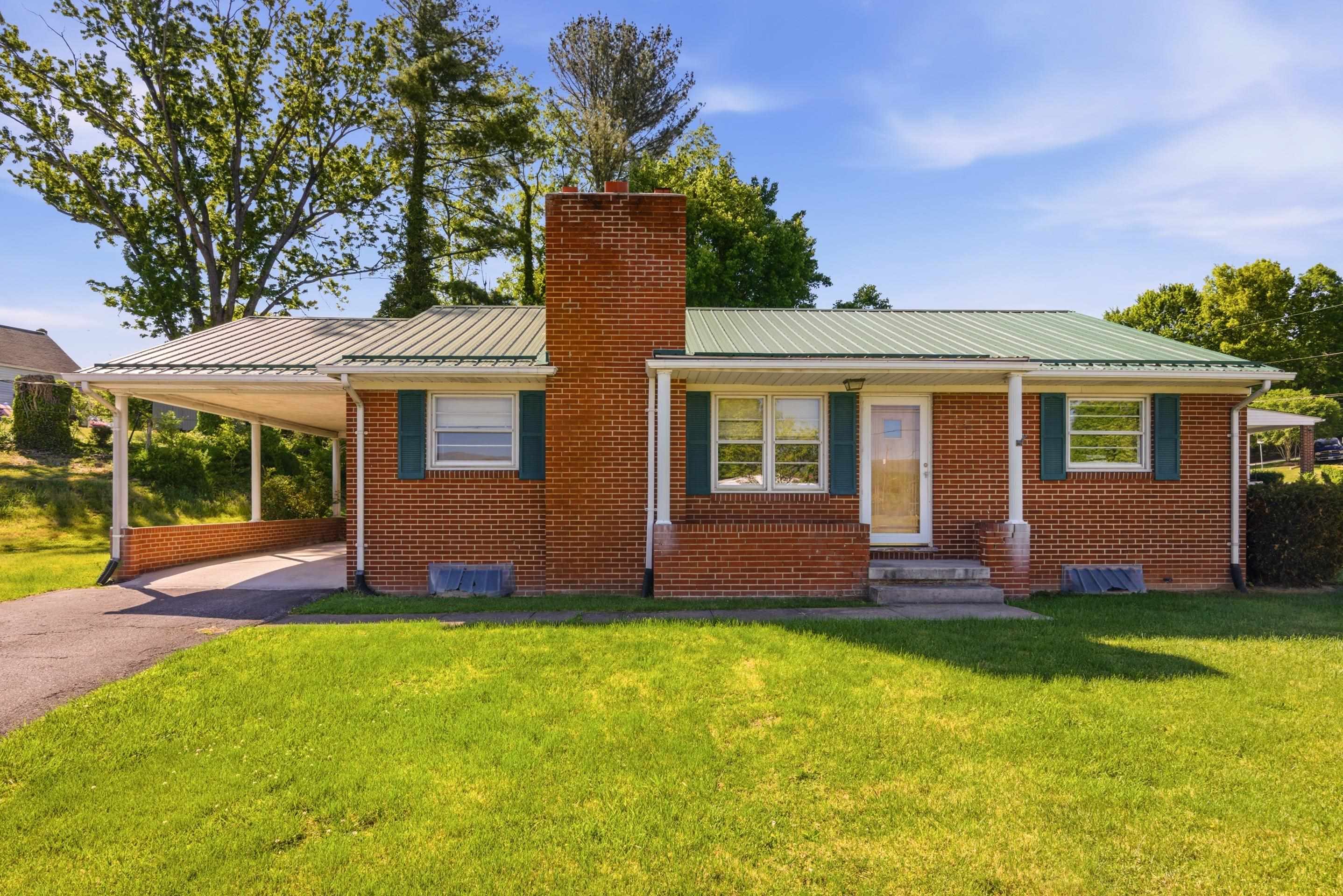 1502 Pembroke Street Pearisburg VA 24134