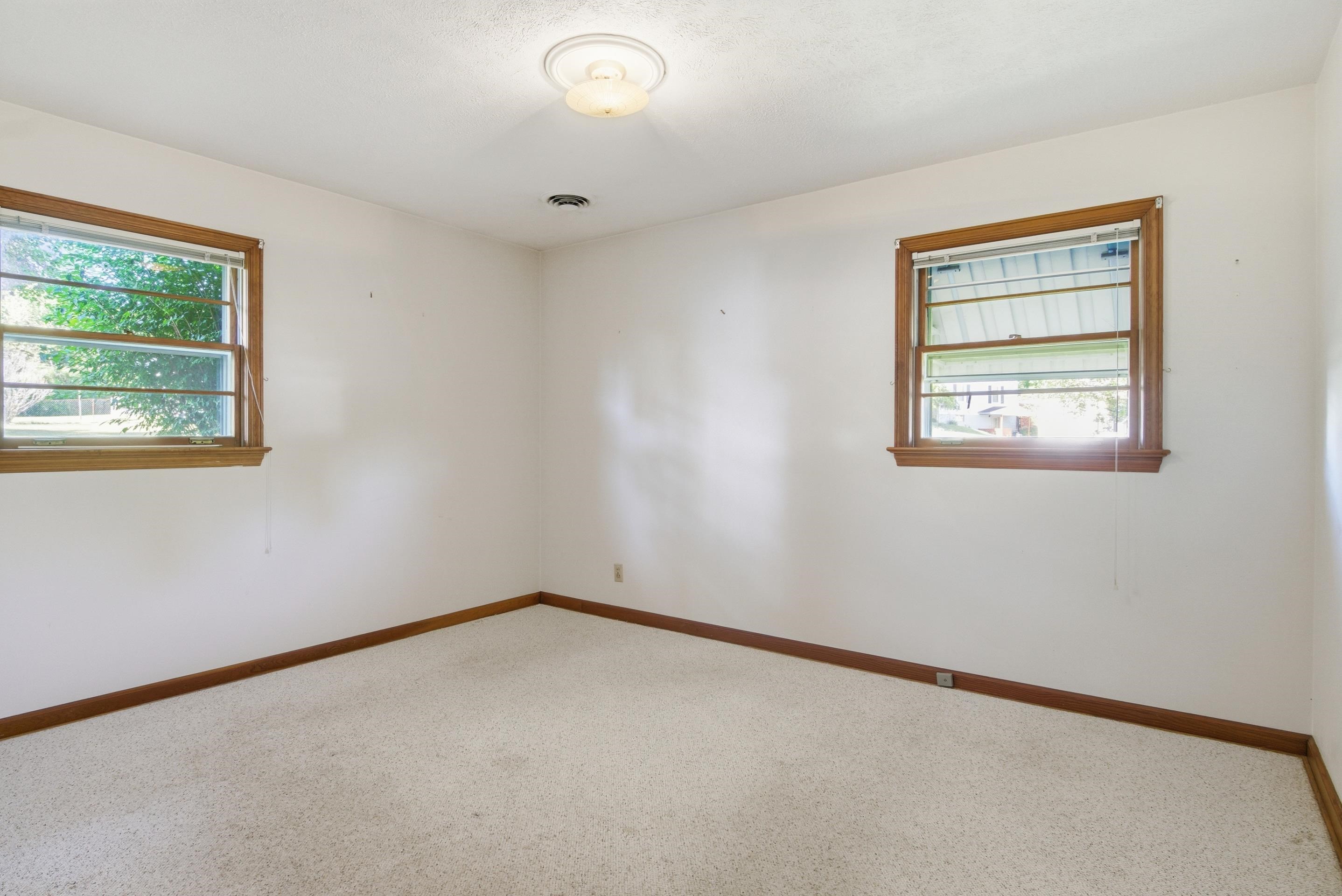 1502 Pembroke Street Pearisburg VA 24134