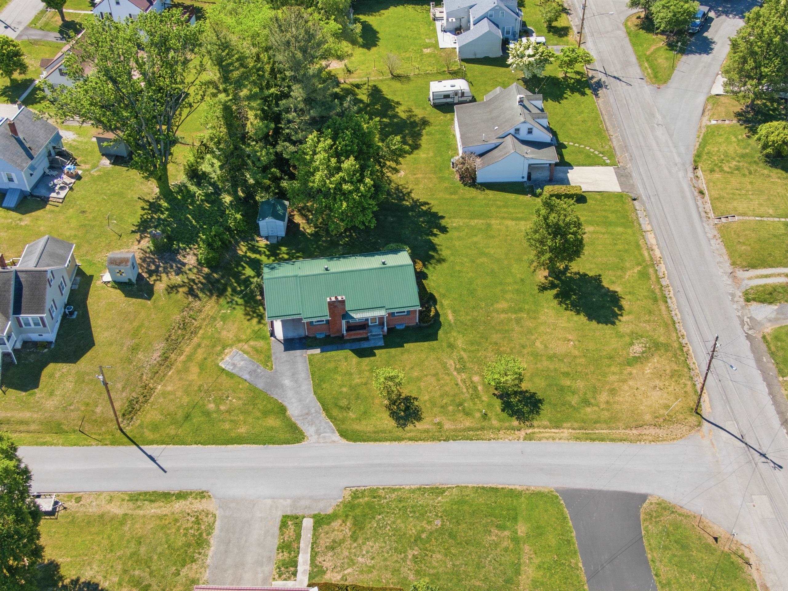 1502 Pembroke Street Pearisburg VA 24134