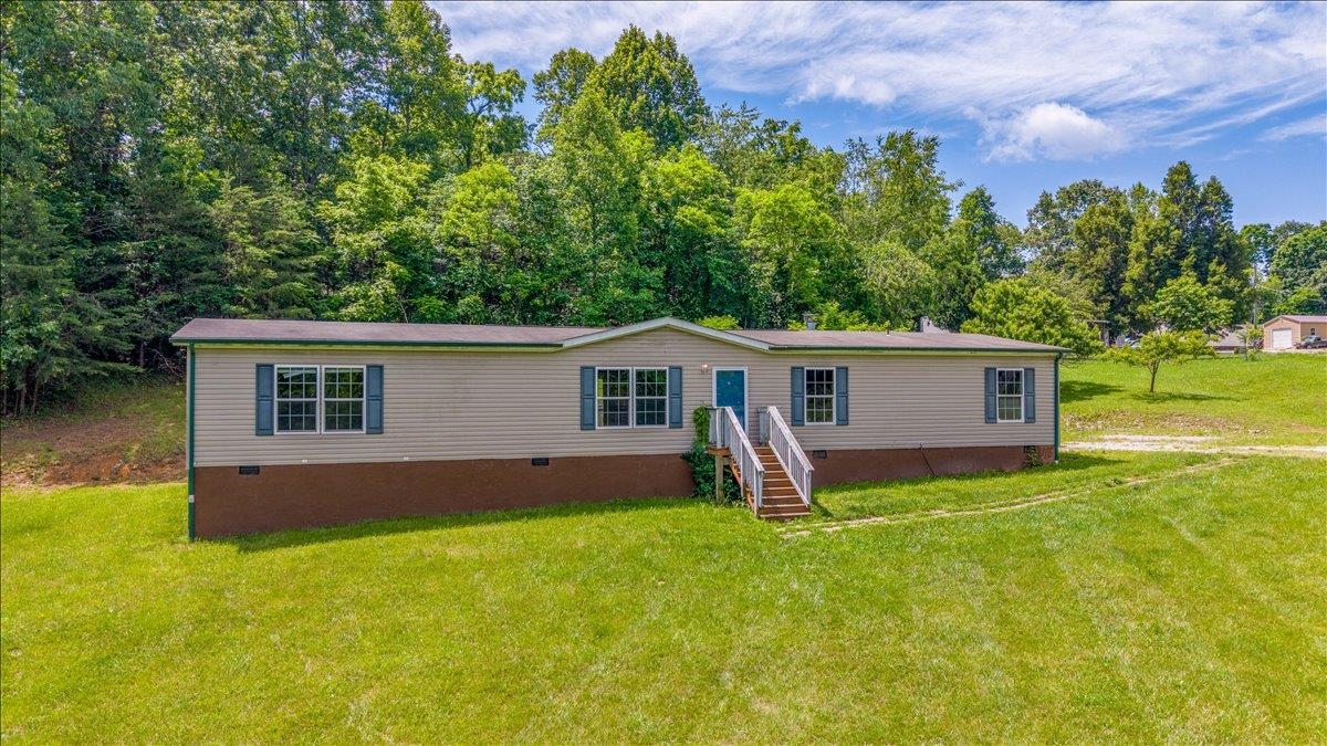 655 Peachtree Hill Christiansburg VA 24073