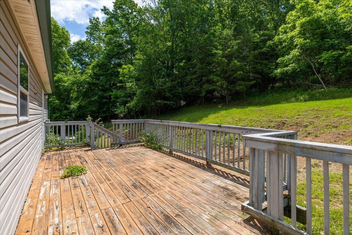 655 Peachtree Hill Christiansburg VA 24073