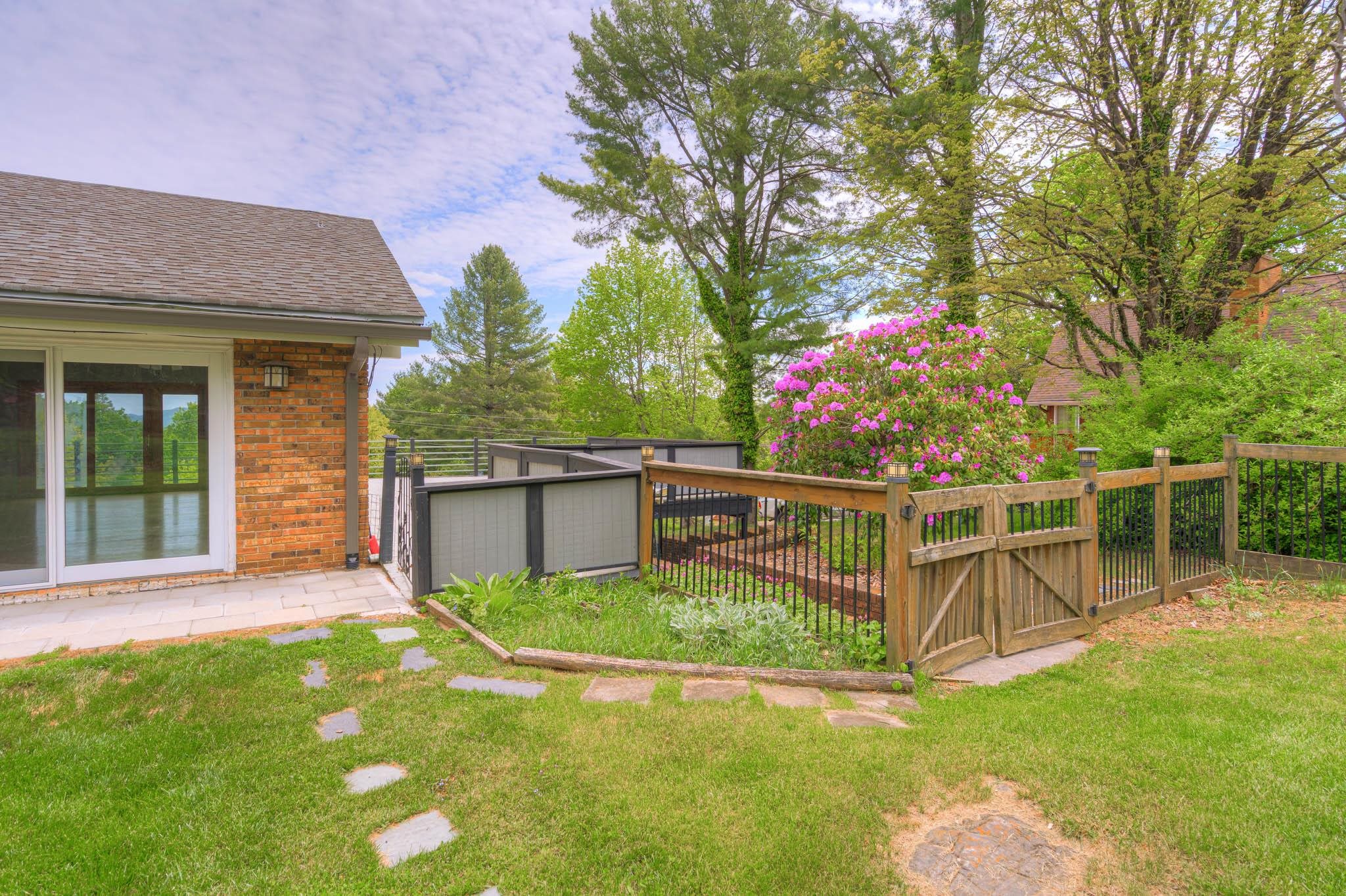 202 Fincastle Drive Blacksburg VA 24060