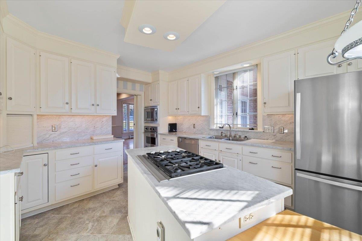 1311 Oak Drive Blacksburg VA 24060
