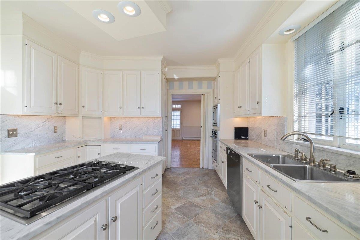 1311 Oak Drive Blacksburg VA 24060