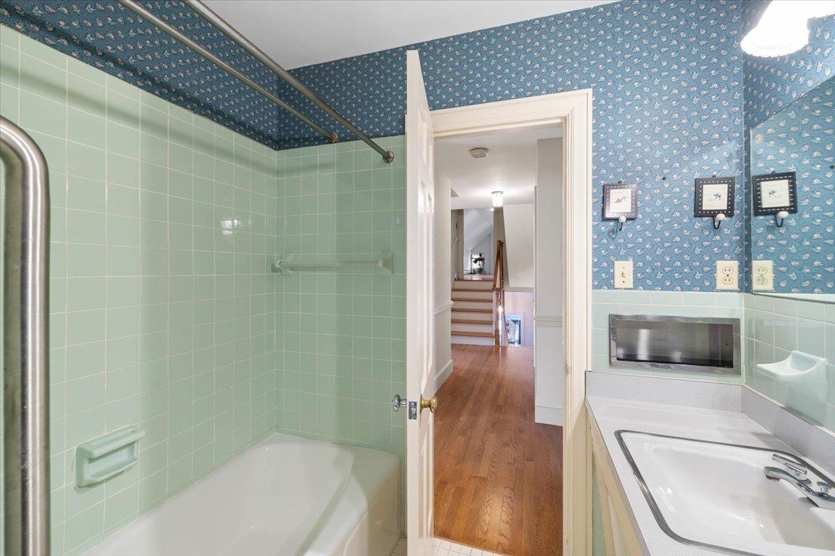 1311 Oak Drive Blacksburg VA 24060