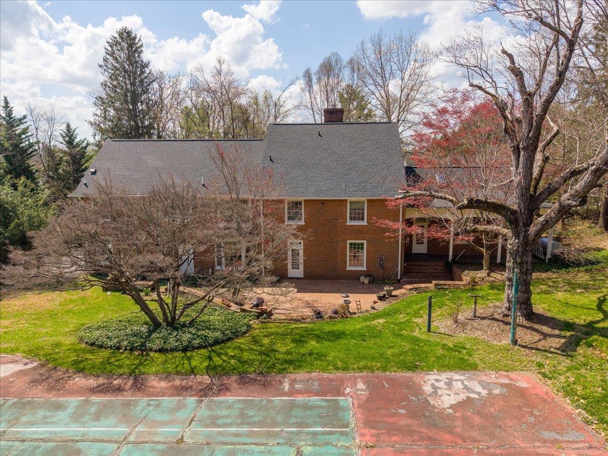1311 Oak Drive Blacksburg VA 24060
