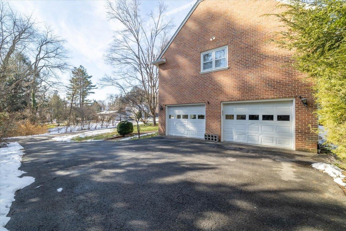 1311 Oak Drive Blacksburg VA 24060