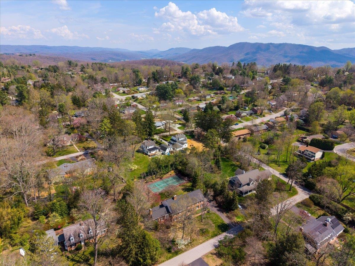 1311 Oak Drive Blacksburg VA 24060