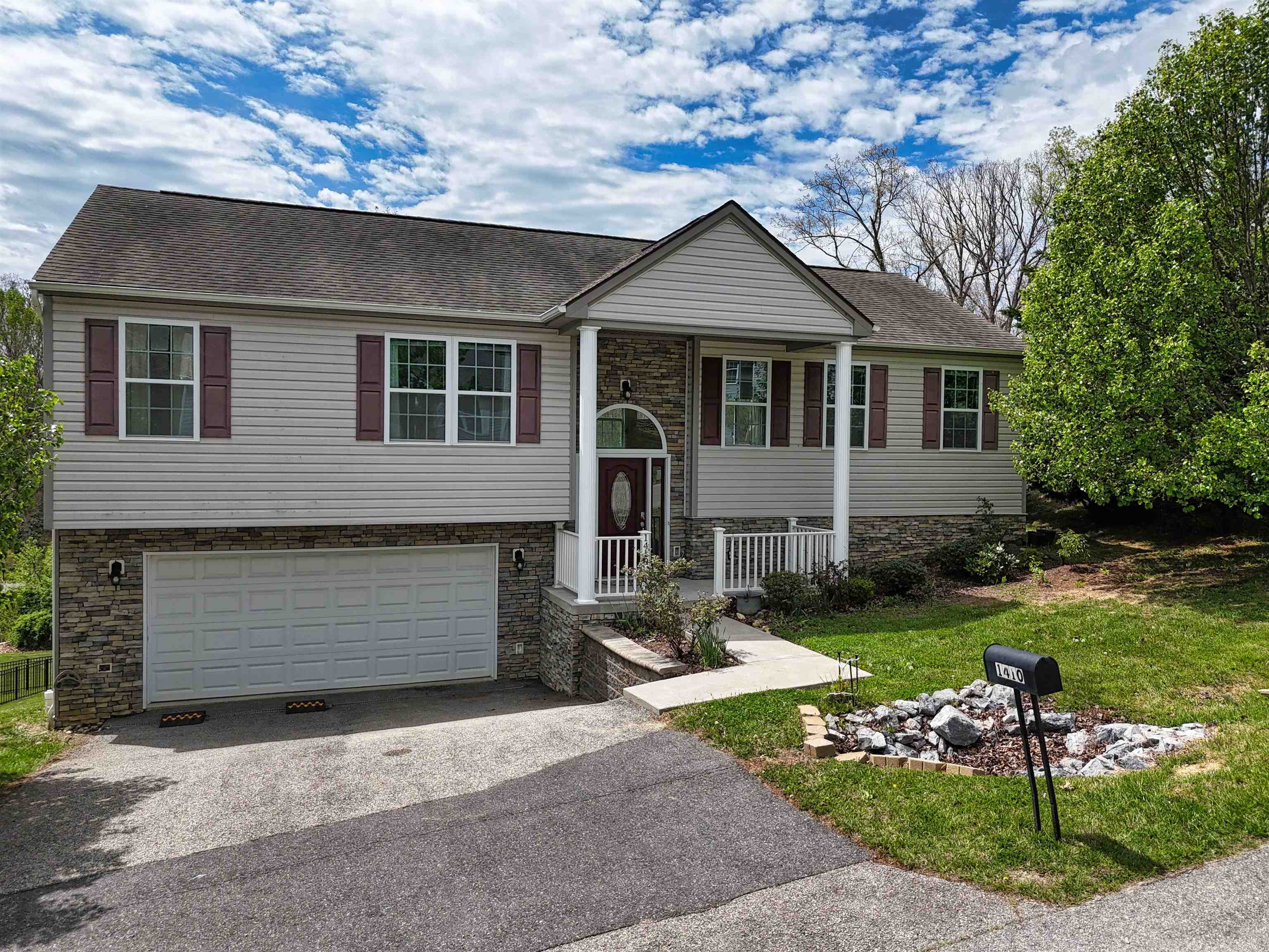 1410 Sherwood Drive Christiansburg VA 24073