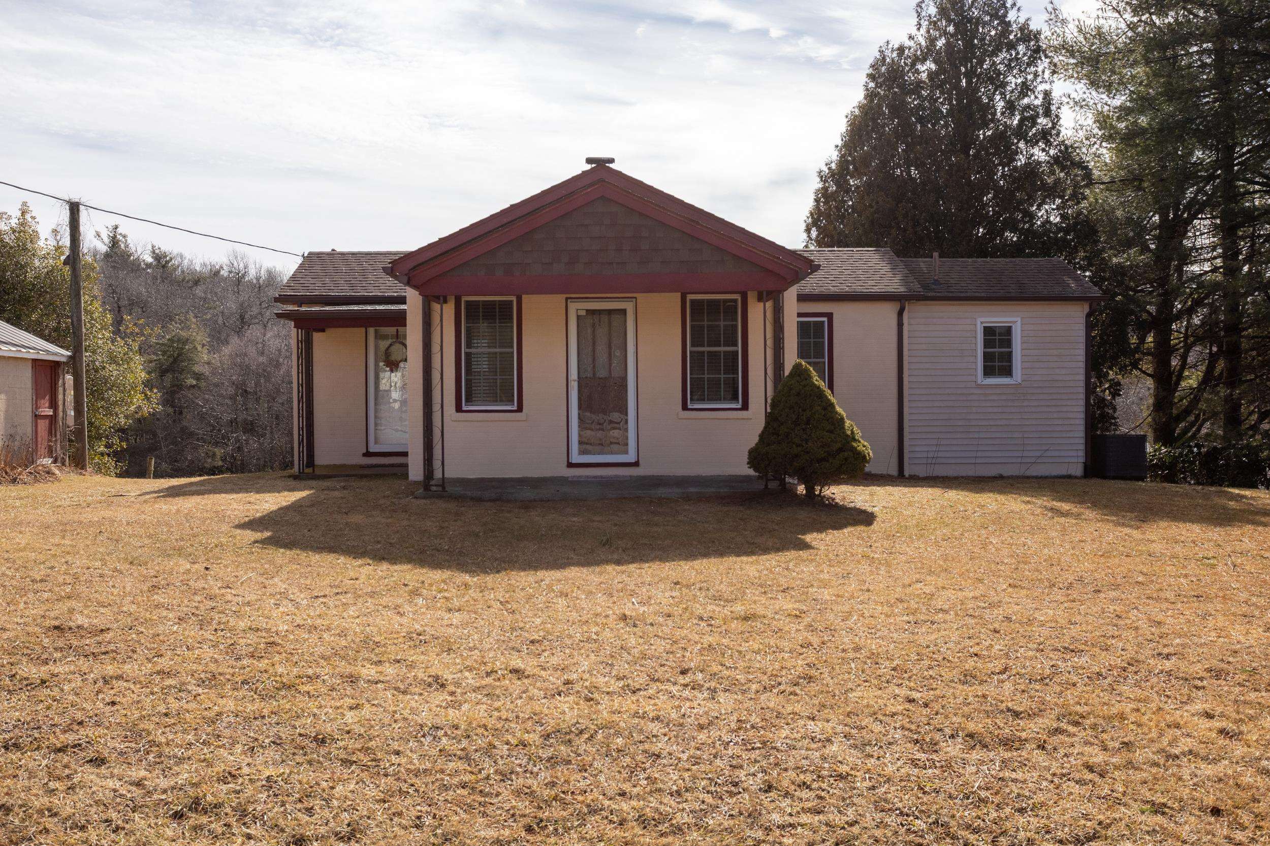 3648 Black Ridge Road SW Floyd VA 24091