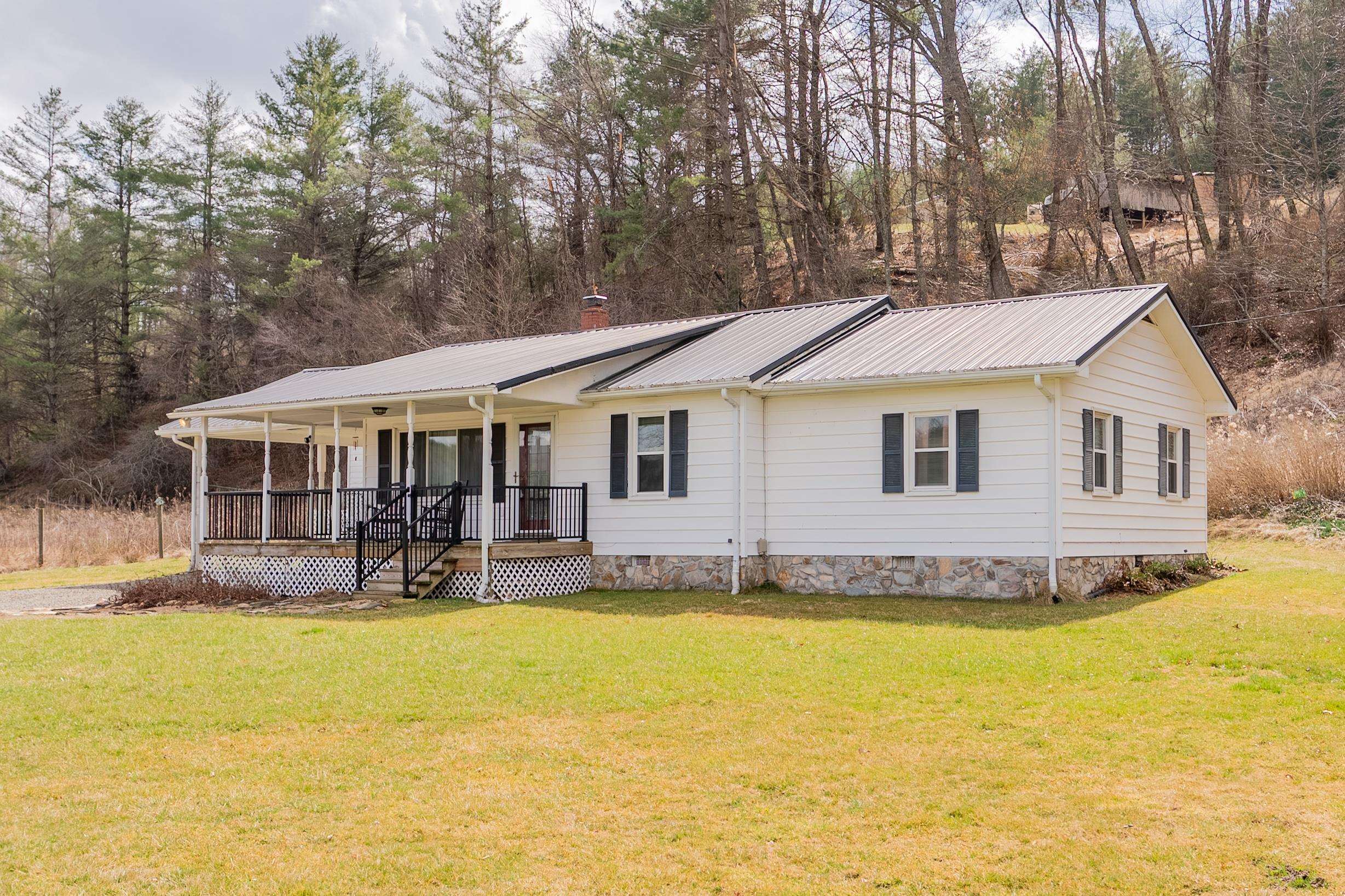 2060 Delhart Road Galax VA 24333