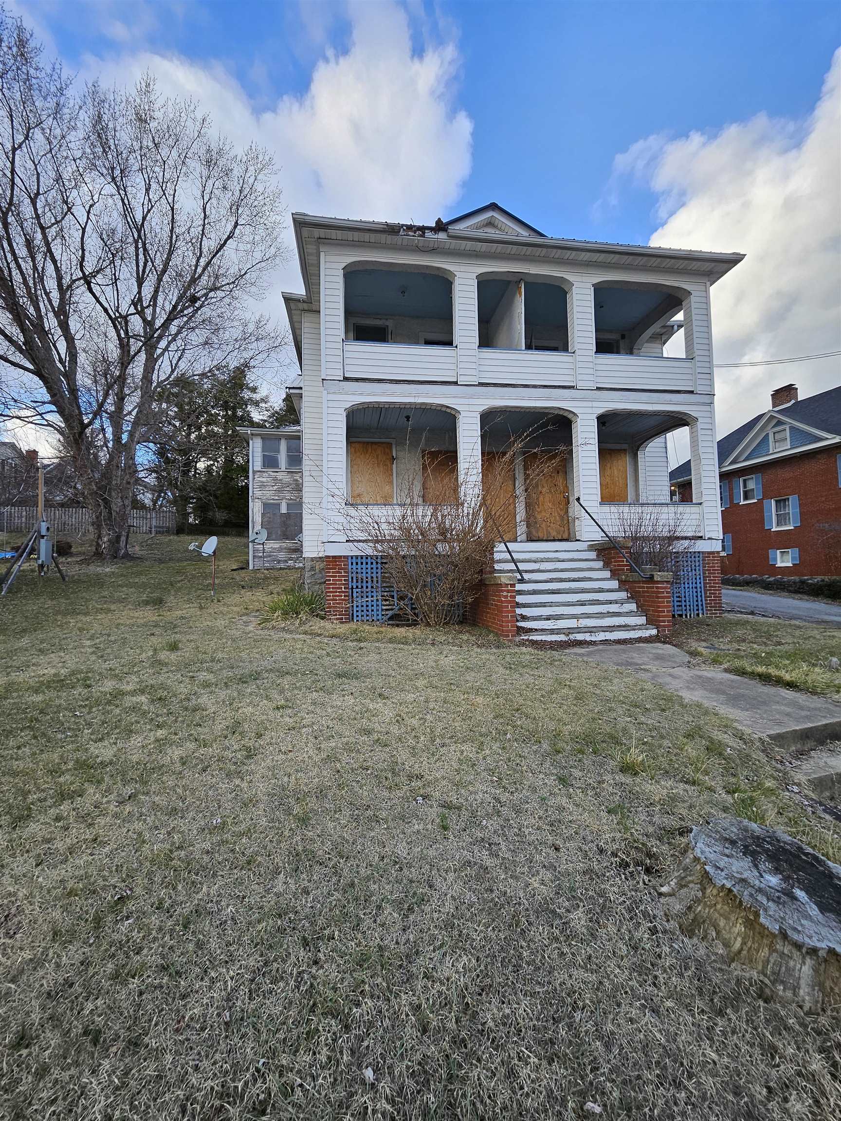 15 Fifth Street NE Pulaski VA 24301