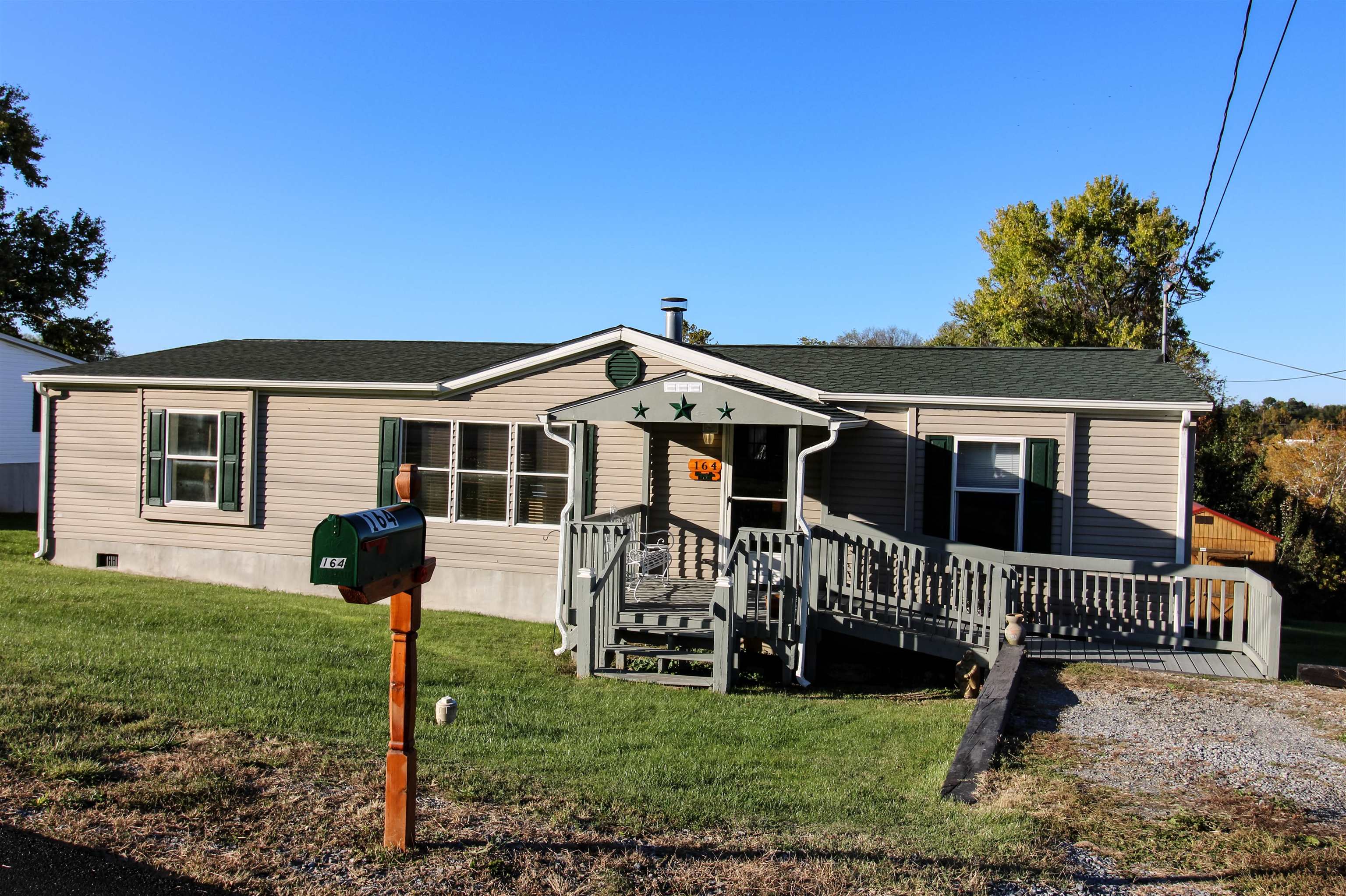 164 Oak Lane Pulaski VA 24301