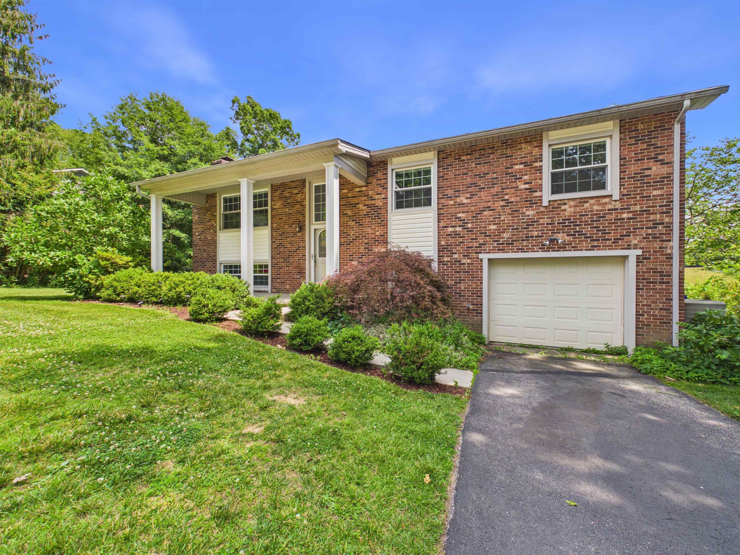2803 Mt Vernon Lane Blacksburg VA 24060
