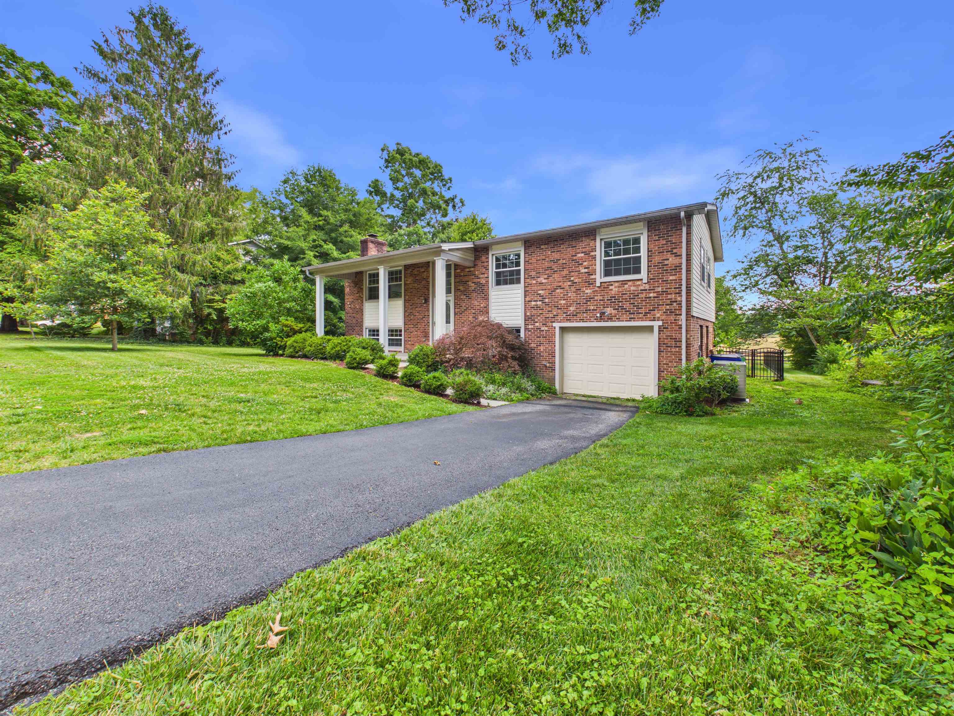 2803 Mt Vernon Lane Blacksburg VA 24060