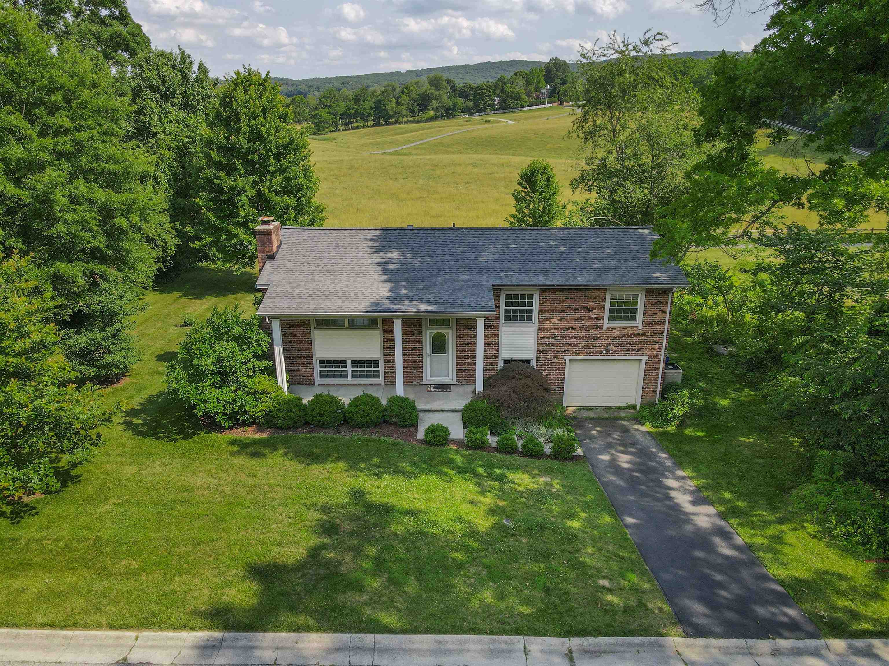 2803 Mt Vernon Lane Blacksburg VA 24060